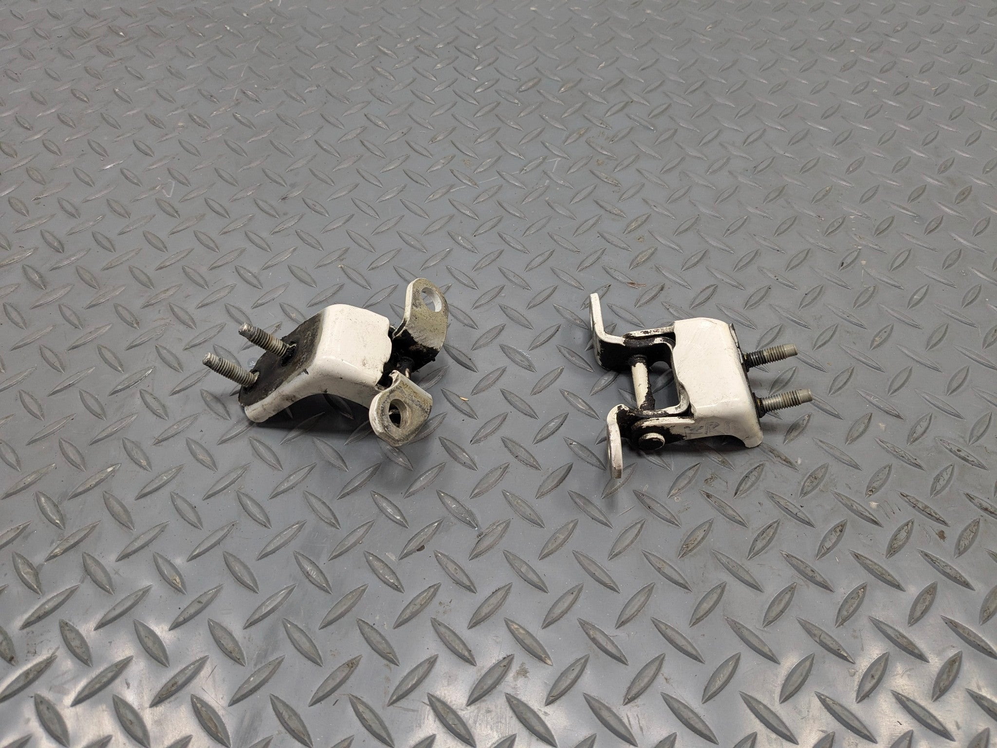 2004 - 2008 OEM ACURA TL REAR RIGHT PASSENGER UPPER AND LOWER DOOR HINGE SET