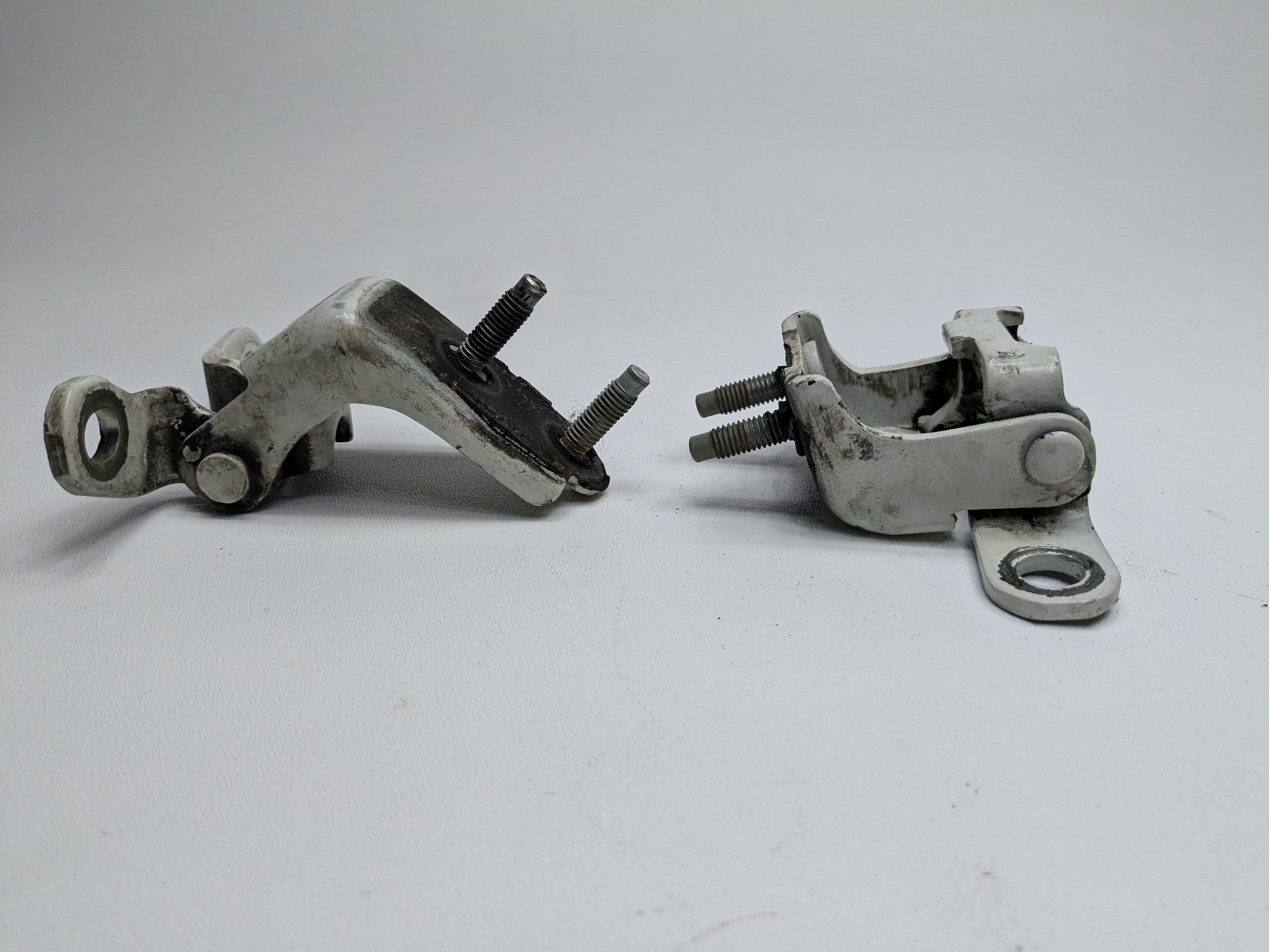 2004 - 2008 OEM ACURA TL REAR LEFT DRIVER SIDE UPPER AND LOWER DOOR HINGE SET