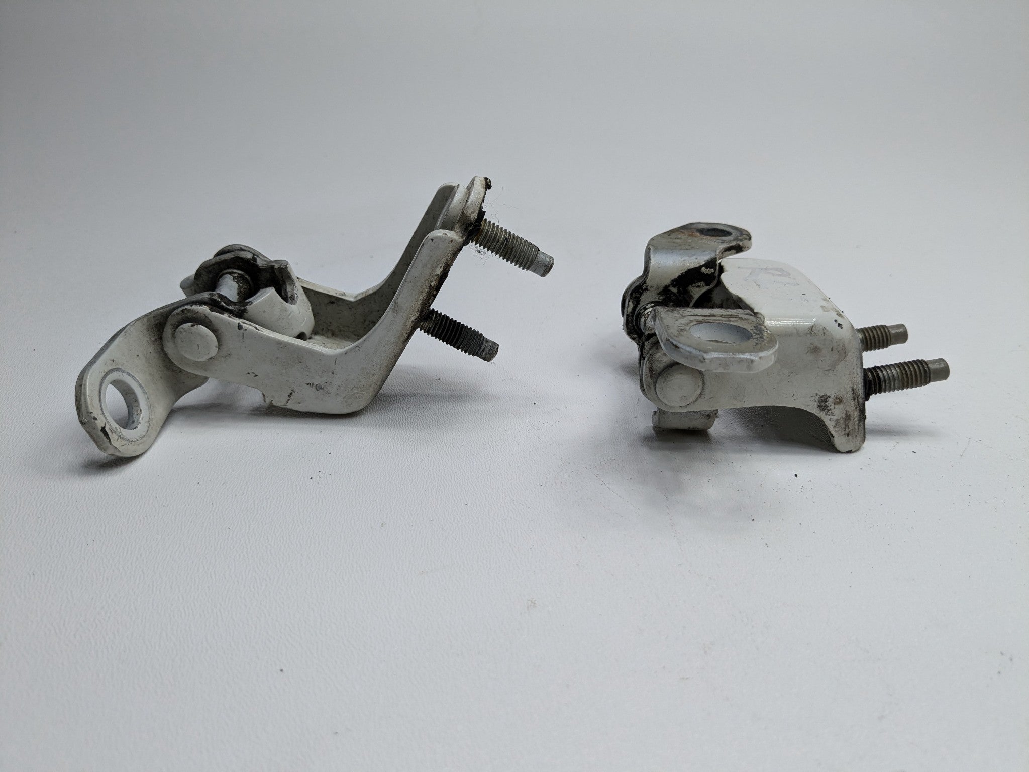 2004 - 2008 OEM ACURA TL REAR LEFT DRIVER SIDE UPPER AND LOWER DOOR HINGE SET
