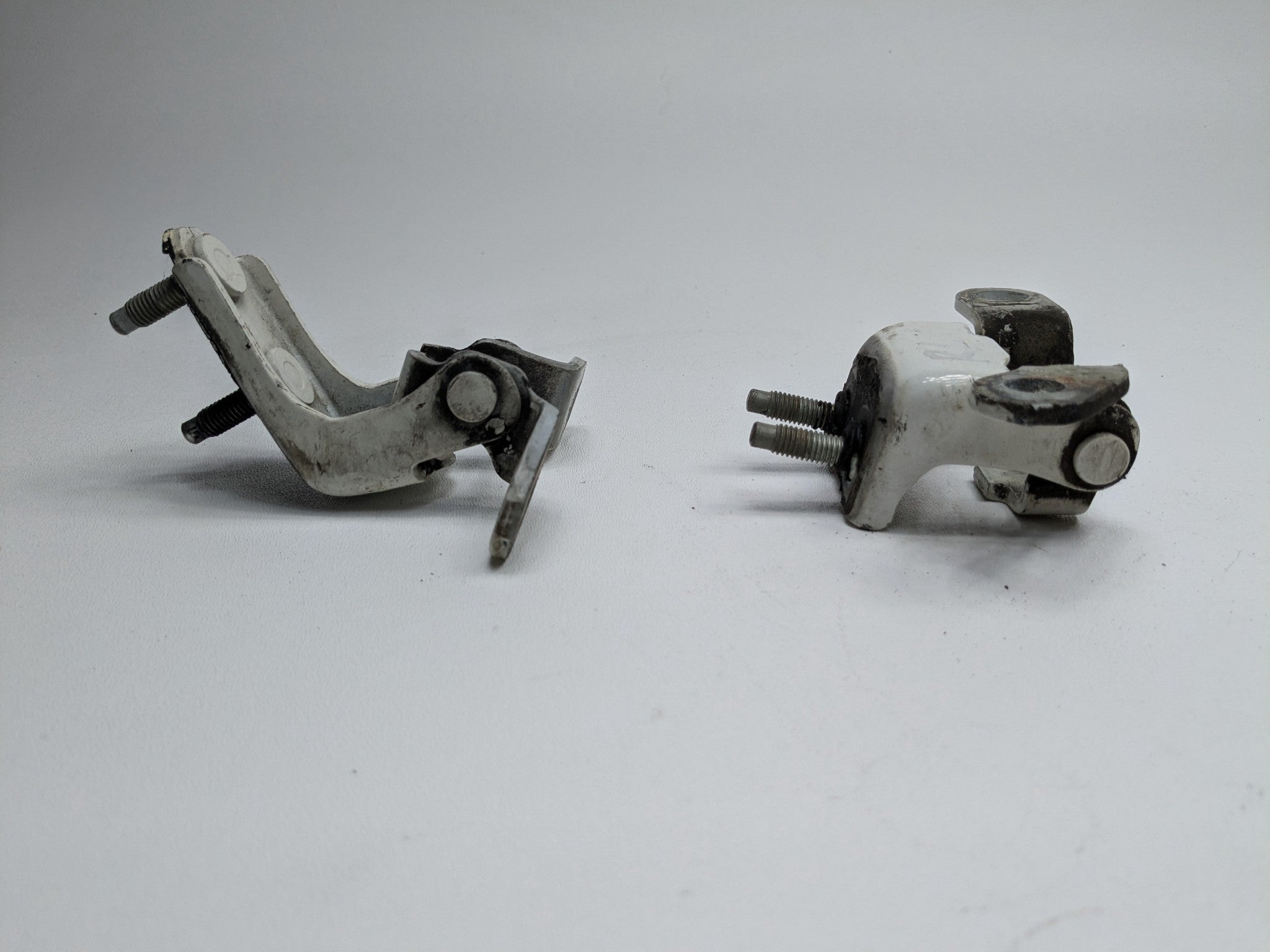2004 - 2008 OEM ACURA TL REAR LEFT DRIVER SIDE UPPER AND LOWER DOOR HINGE SET