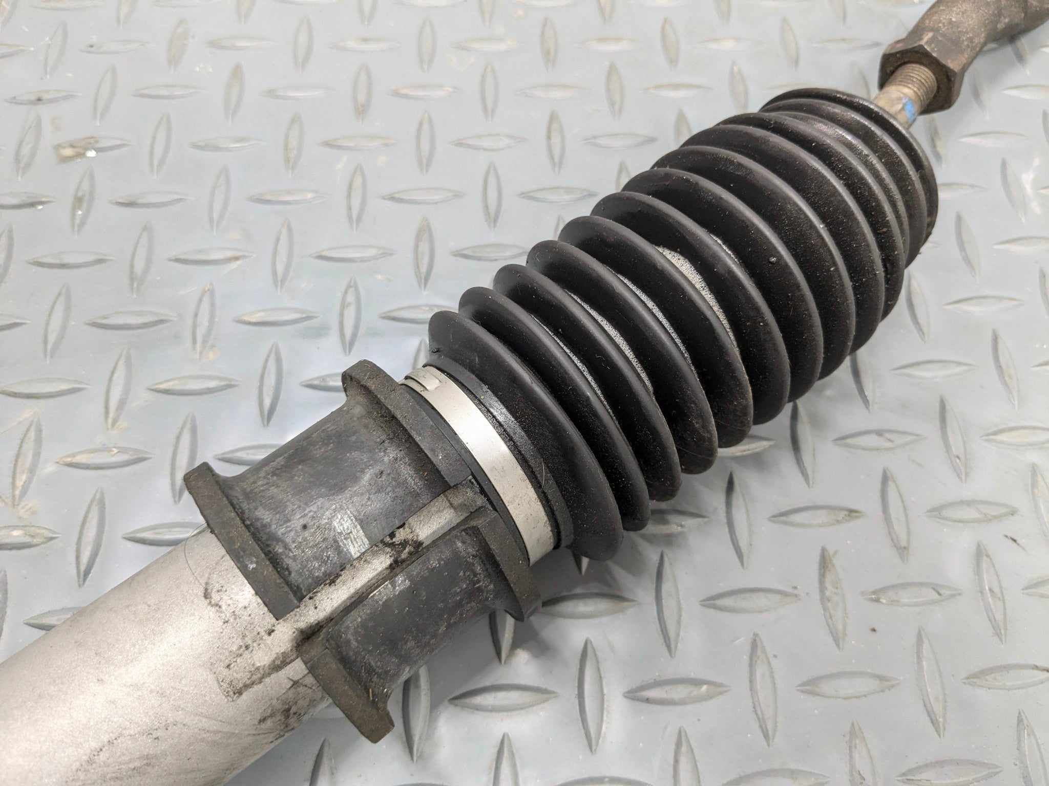 2004 - 2008 ACURA TL POWER STEERING GEAR RACK AND PINION ASSEMBLY