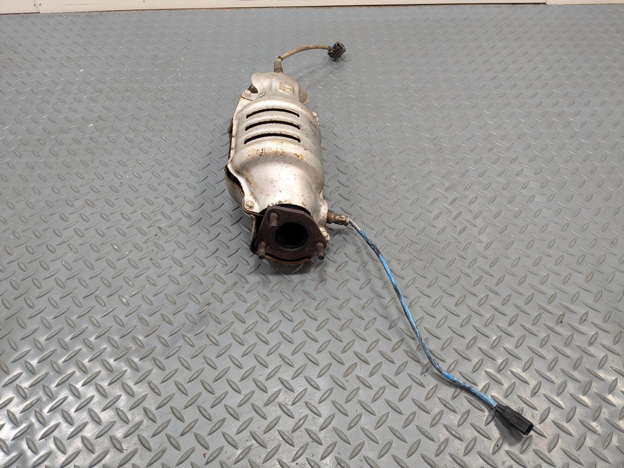 2004 - 2008 OEM ACURA TL FRONT EXHAUST MANIFOLD DOWNPIPE WITH HEAT SHIELD