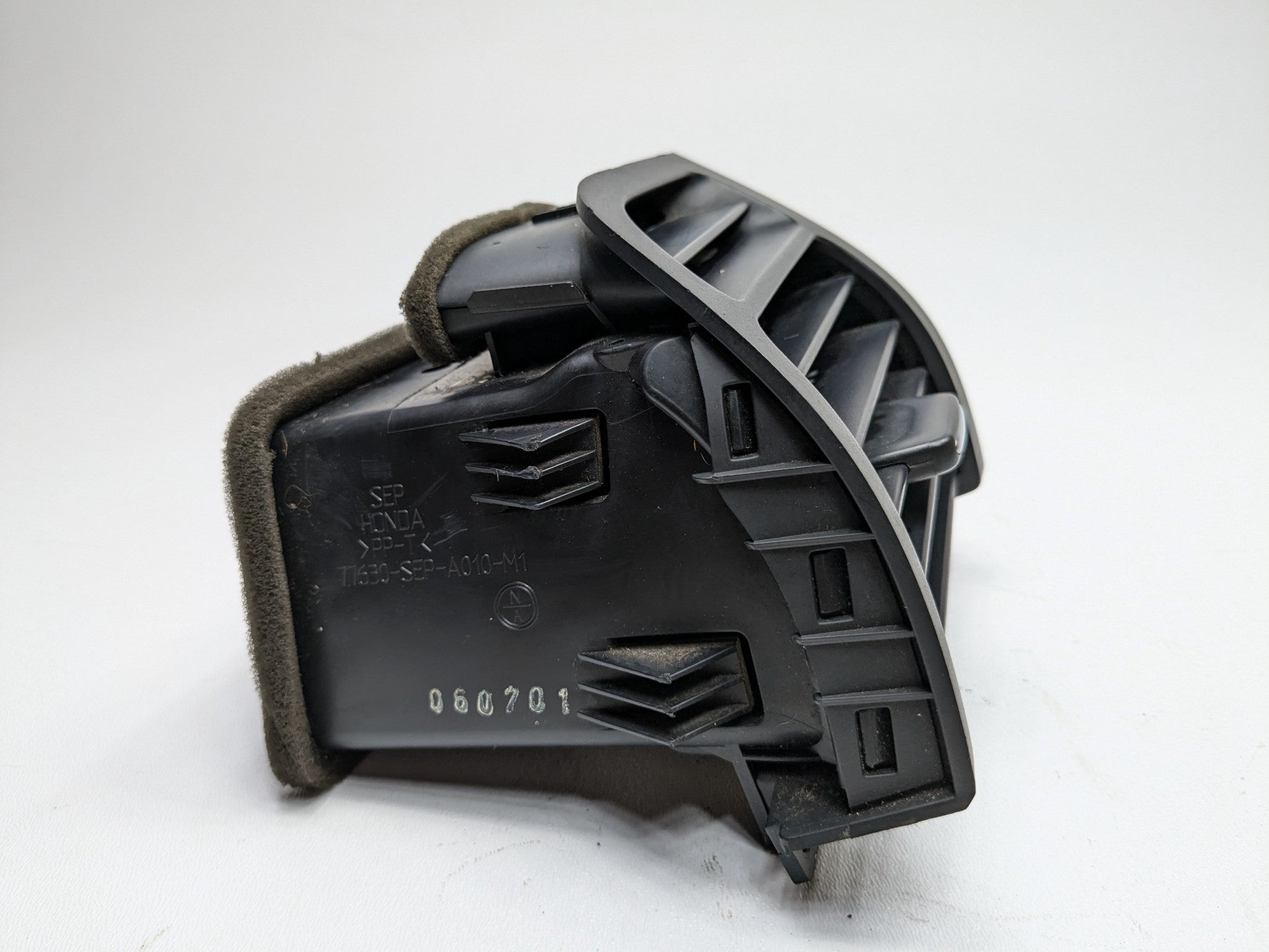 2004 - 2008 OEM ACURA TL FRONT RIGHT PASSENGER SIDE DASH AC HEATER AIR VENT