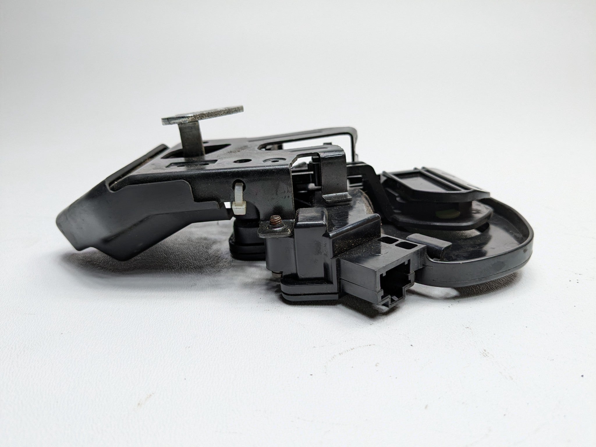 2004 - 2008 OEM ACURA TL TRUNK LATCH LID LOCK HANDLE ACTUATOR