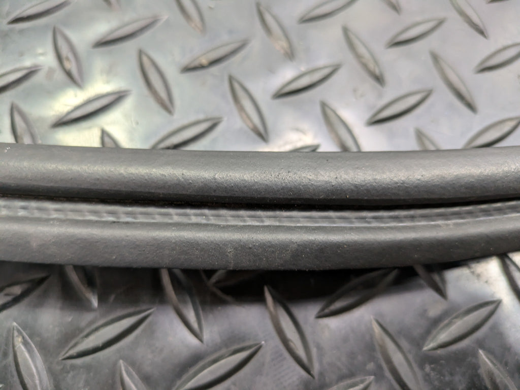 2004 - 2008 OEM ACURA TL REAR TRUNK TAILGATE SEAL WEATHER STRIPPING