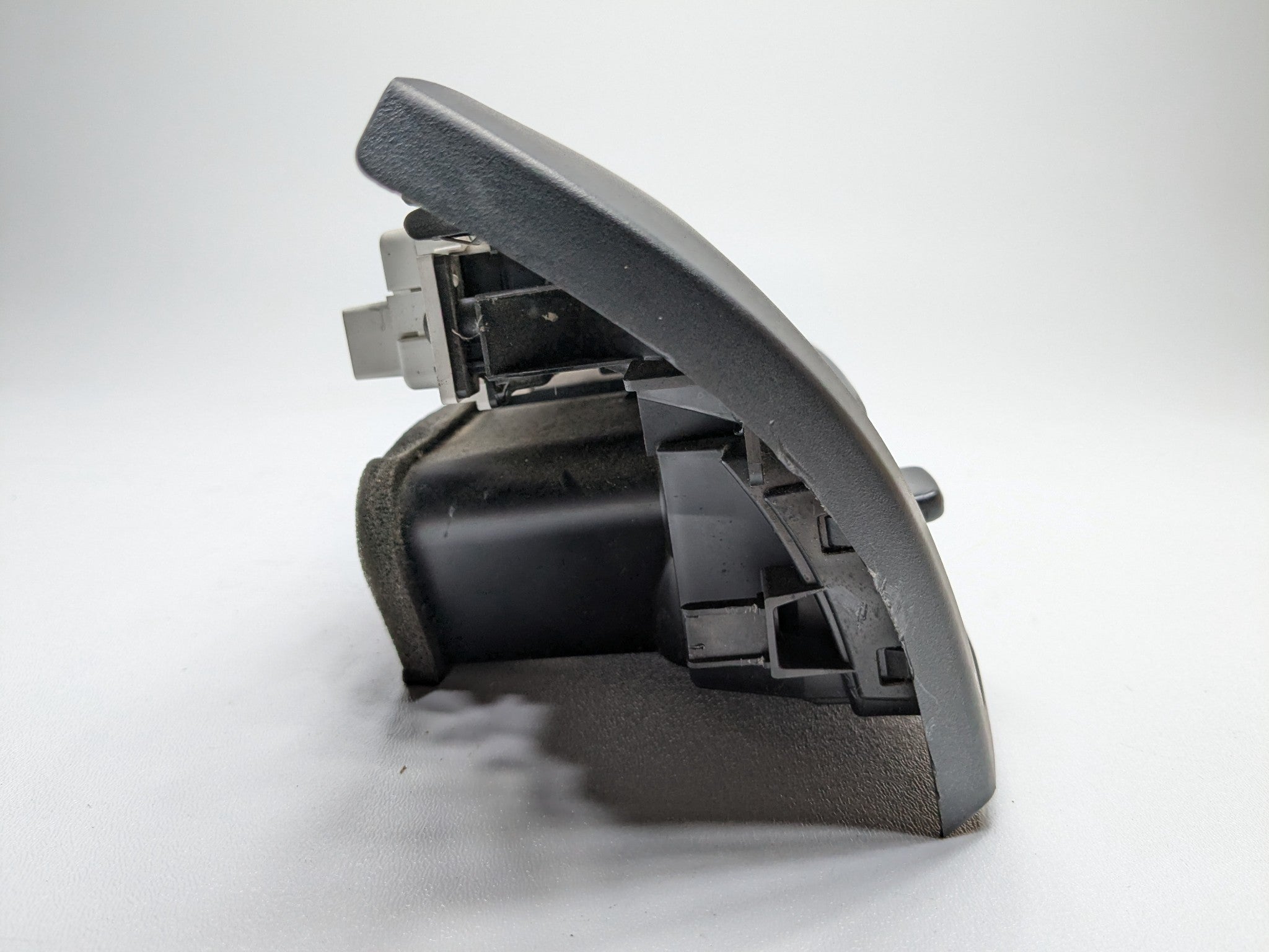 2004 - 2008 OEM ACURA TL DASH AIR VENT BEZEL WITH CLOCK DISPLAY HAZARD SWITCH