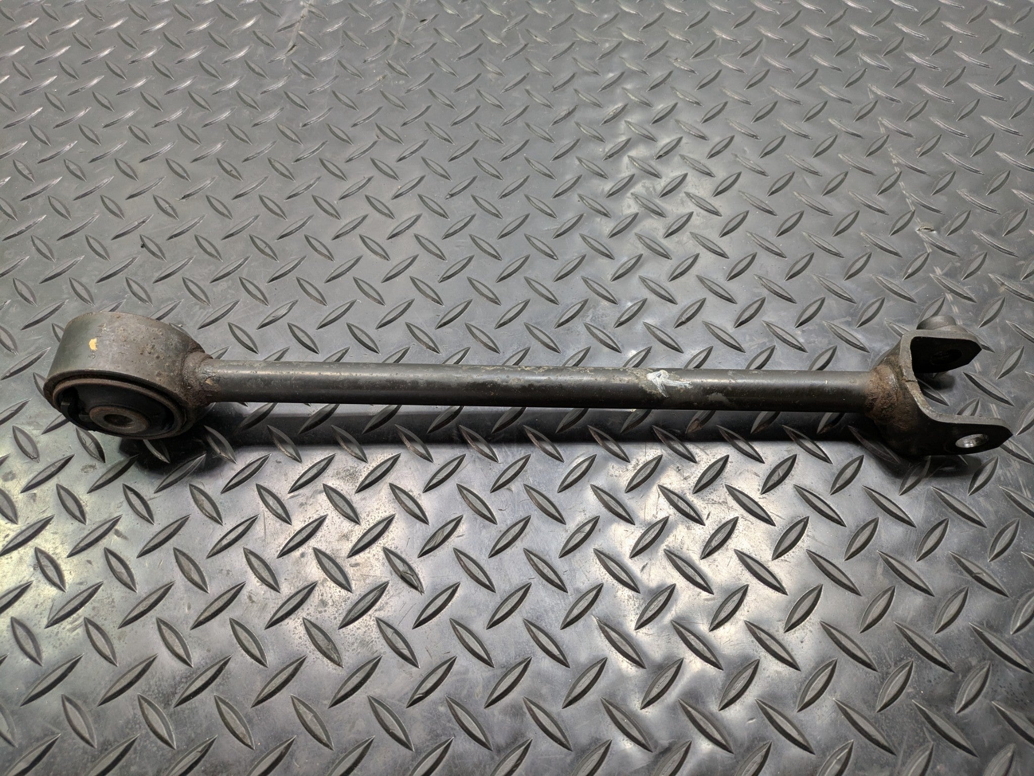 2004 - 2008 OEM ACURA TL REAR LEFT DRIVER SIDE REARWARD LEADING CONTROL ARM