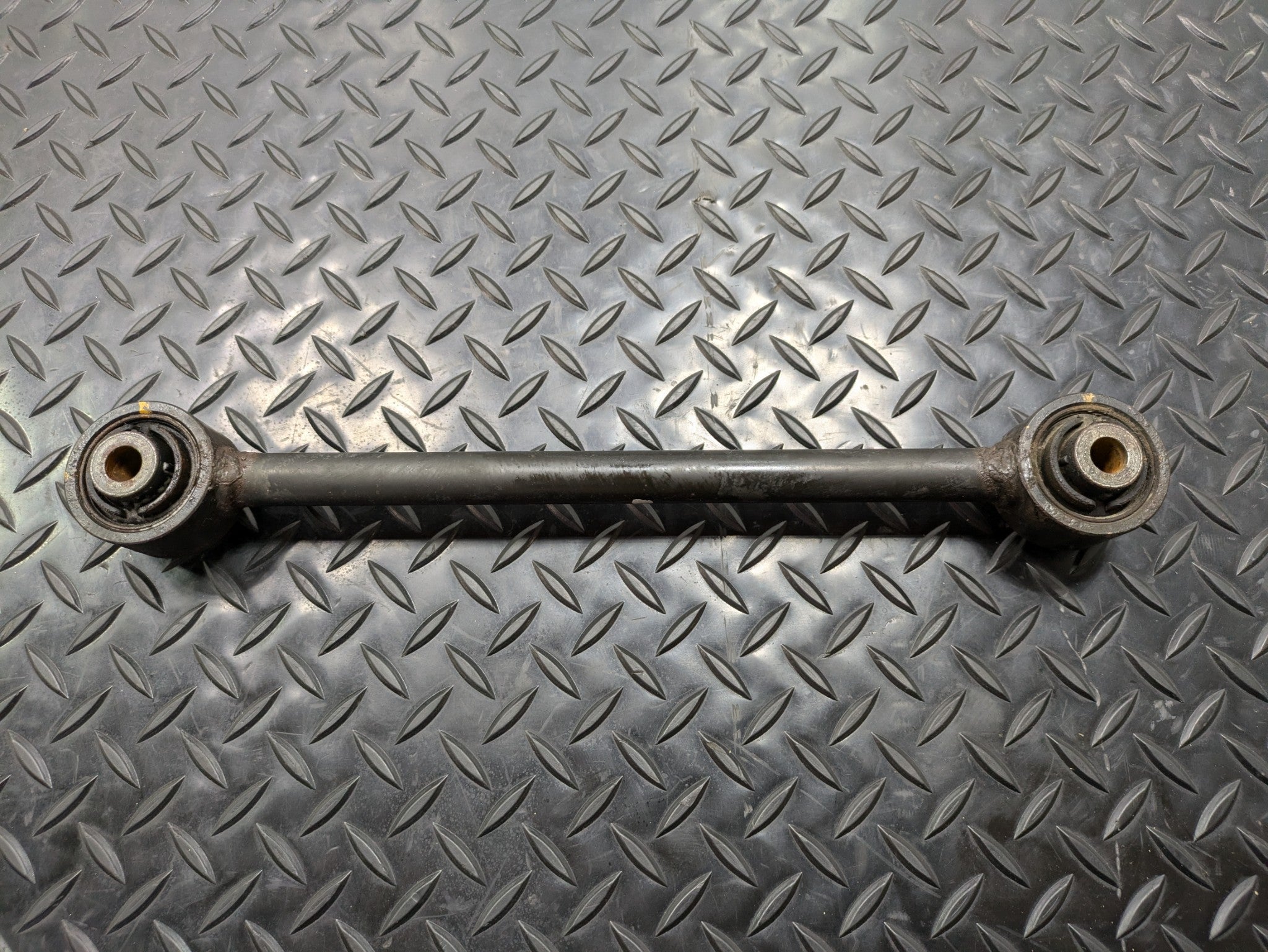 2004 - 2008 OEM ACURA TL REAR LEFT OR RIGHT SIDE REARWARD LOWER CONTROL ARM