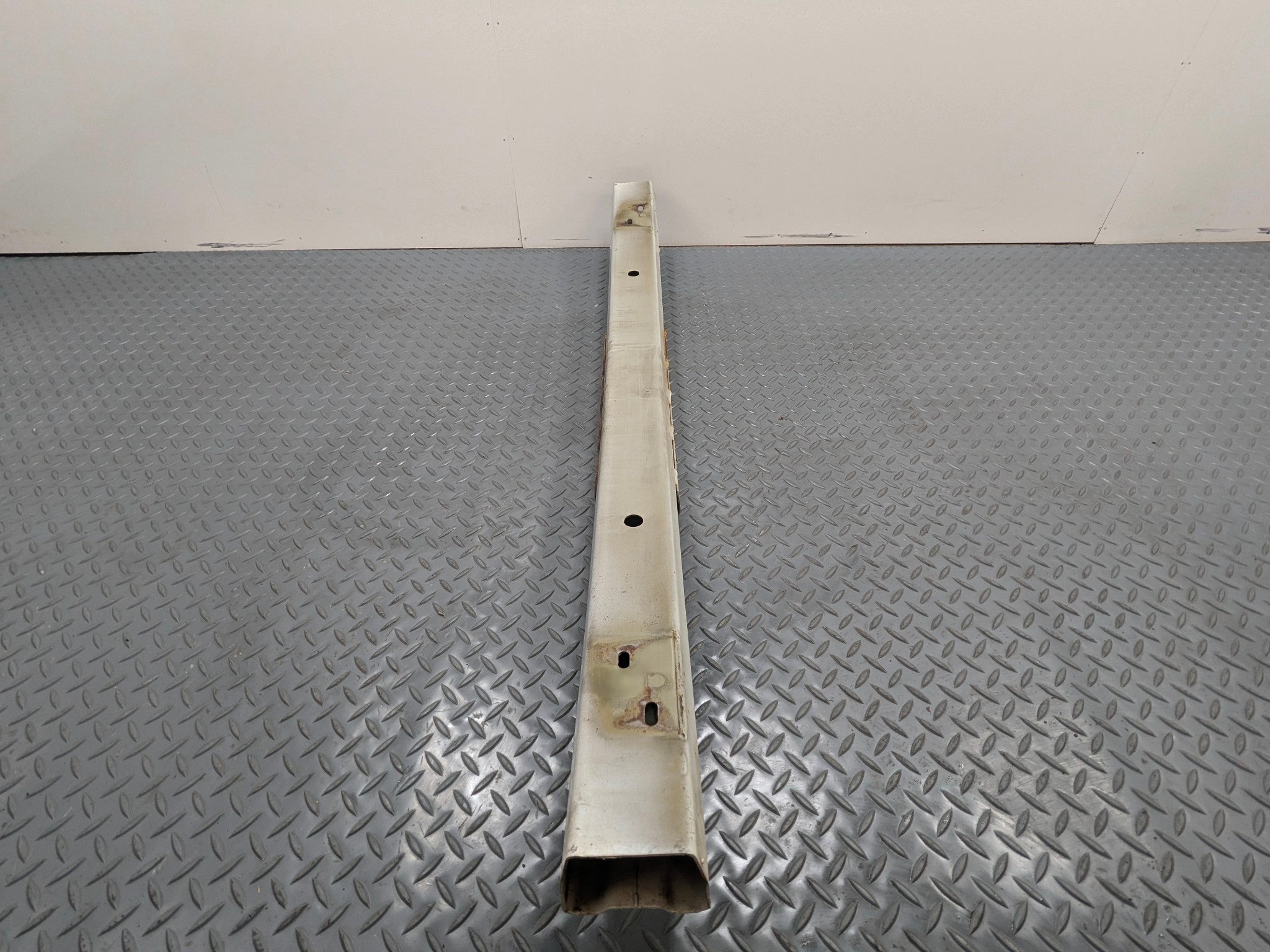 2004 - 2008 OEM ACURA TL REAR BUMPER REINFORCEMENT IMPACT BEAM REBAR