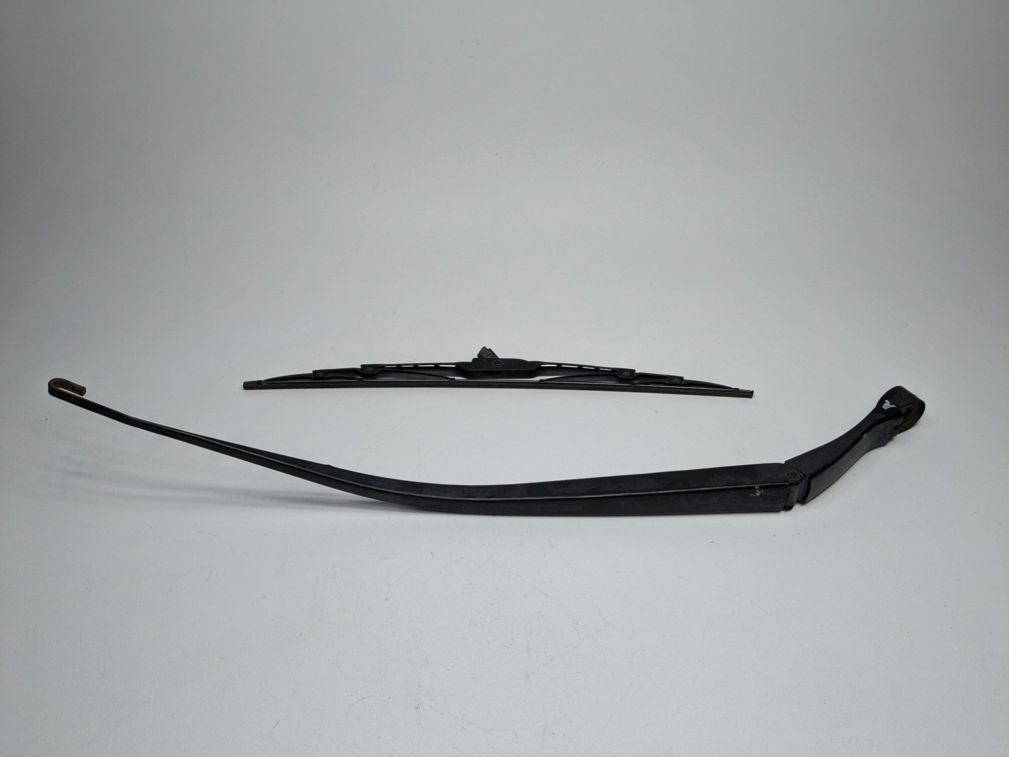 2004 - 2008 OEM ACURA TL FRONT RIGHT PASSENGER SIDE WINDSHIELD WIPER ARM