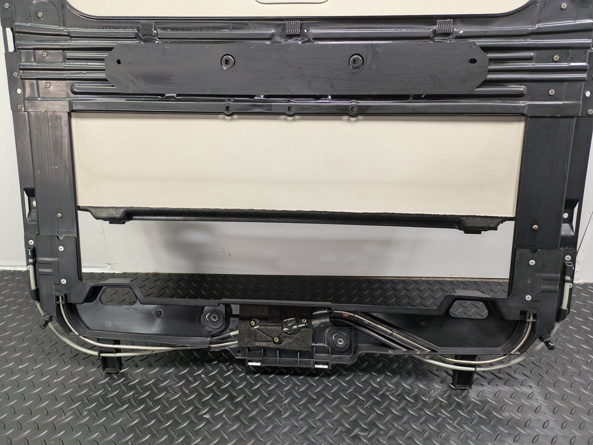 2004 - 2008 OEM ACURA TL UPPER OVERHEAD SUN ROOF GLASS TRACK FRAME ASSEMBLY
