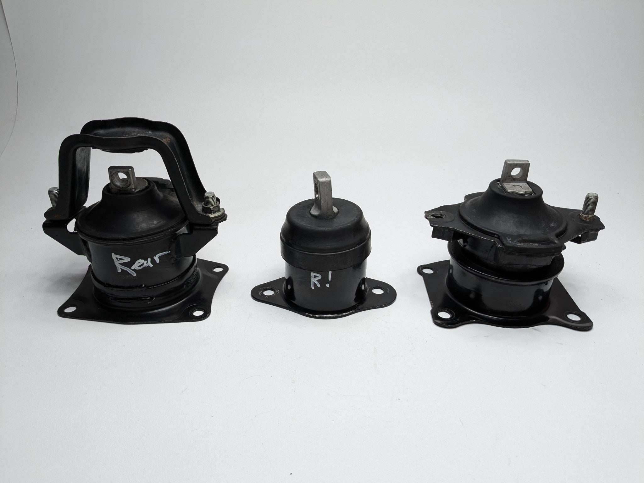 2004 - 2008 OEM ACURA TL FRONT AND REAR ENGINE MOTOR MOUNT RUBBER SET OF 3