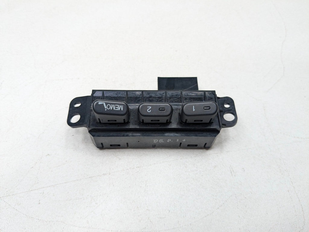 2004 - 2008 OEM ACURA TL FRONT LEFT DOOR SEAT MEMORY POSITION CONTROL SWITCH