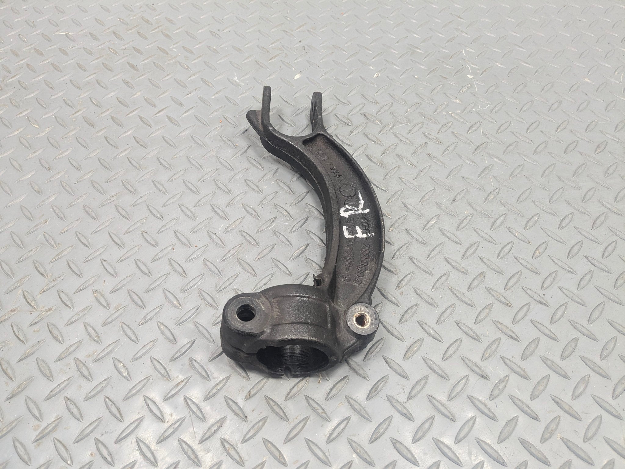 2008 - 2011 OEM AUDI A4 FRONT RIGHT PASSENGER SIDE SHOCK ABSORBER MOUNT