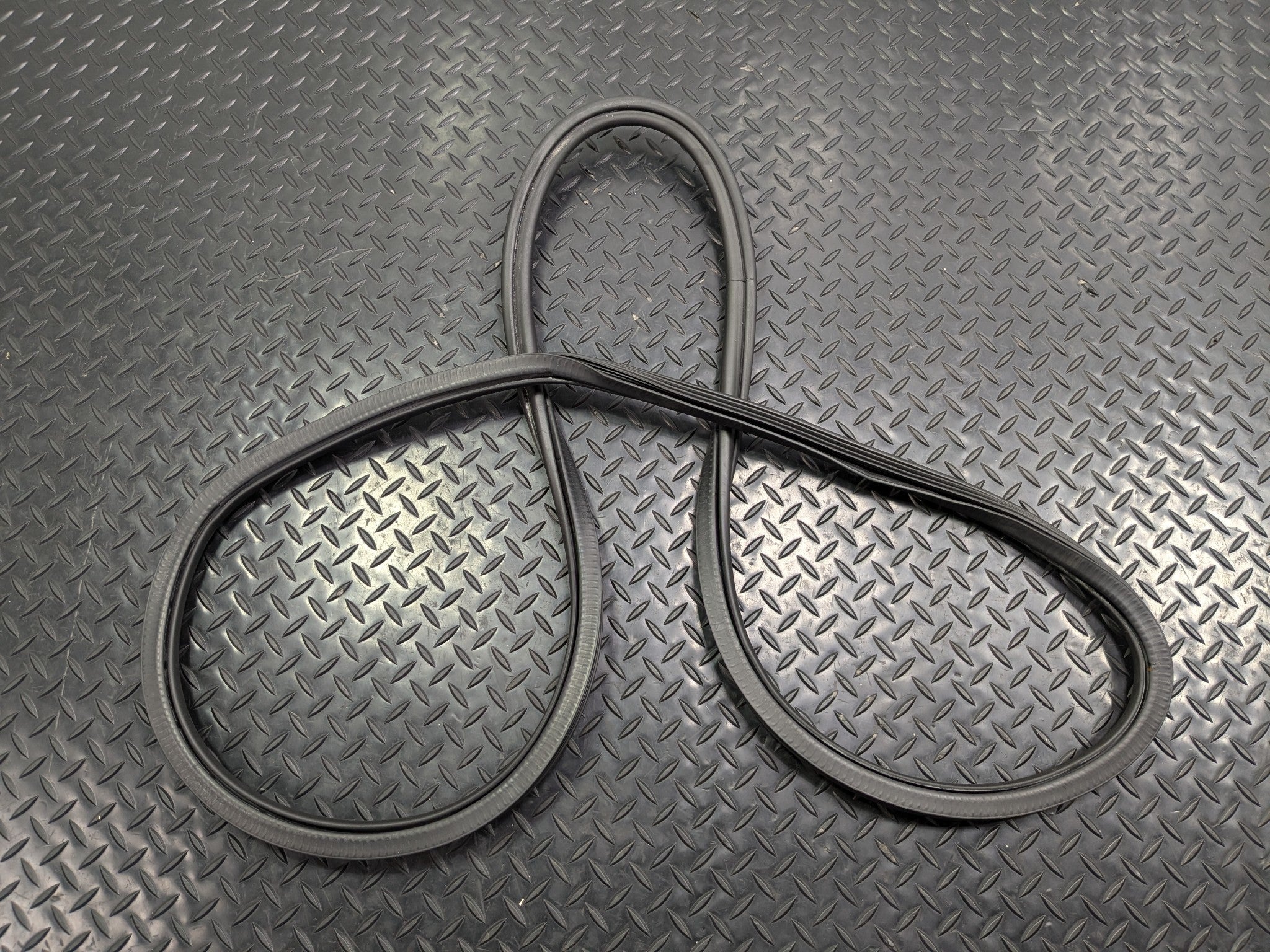 2008 - 2011 OEM AUDI A4 REAR LEFT DOOR SEAL WEATHER STRIPPING RUBBER