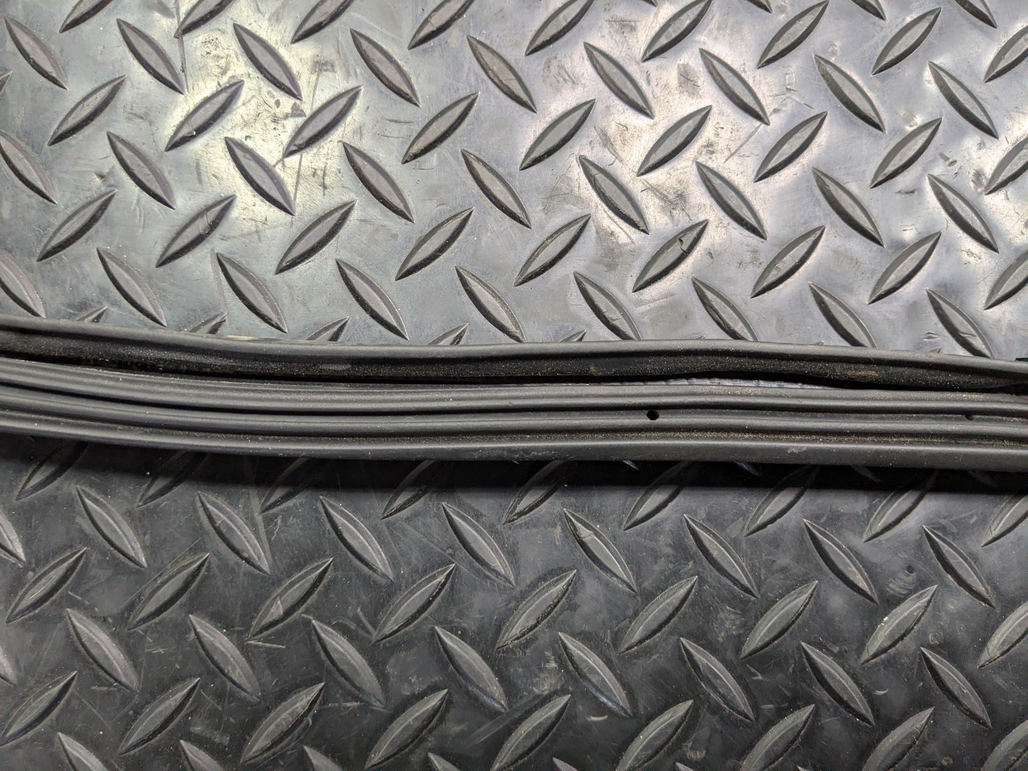 2008 - 2011 OEM AUDI A4 REAR LEFT DOOR SEAL WEATHER STRIPPING RUBBER