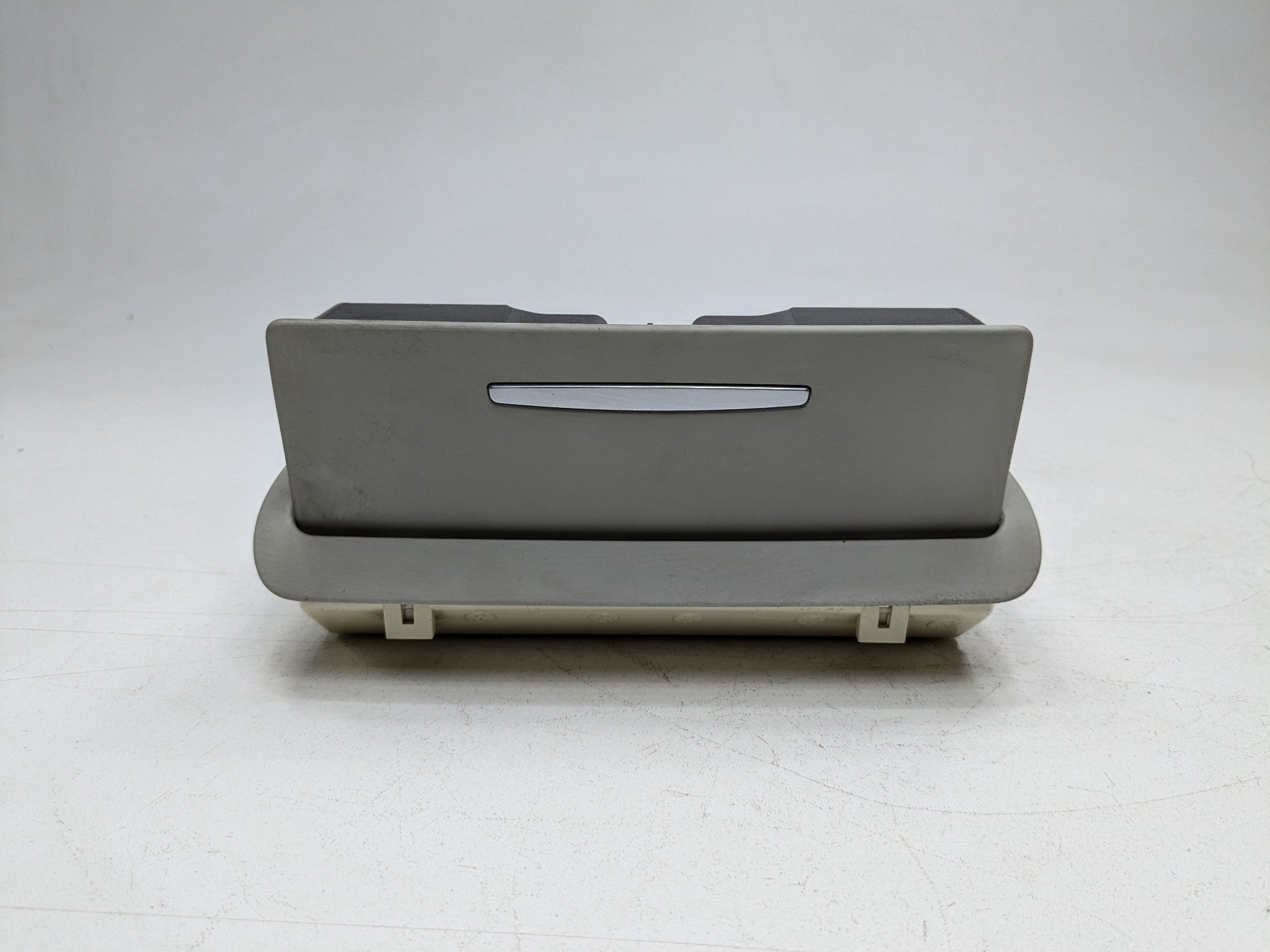 2008 - 2011 OEM AUDI A4 FRONT CENTER OVERHEAD INTERIOR LIGHT ASSEMBLY