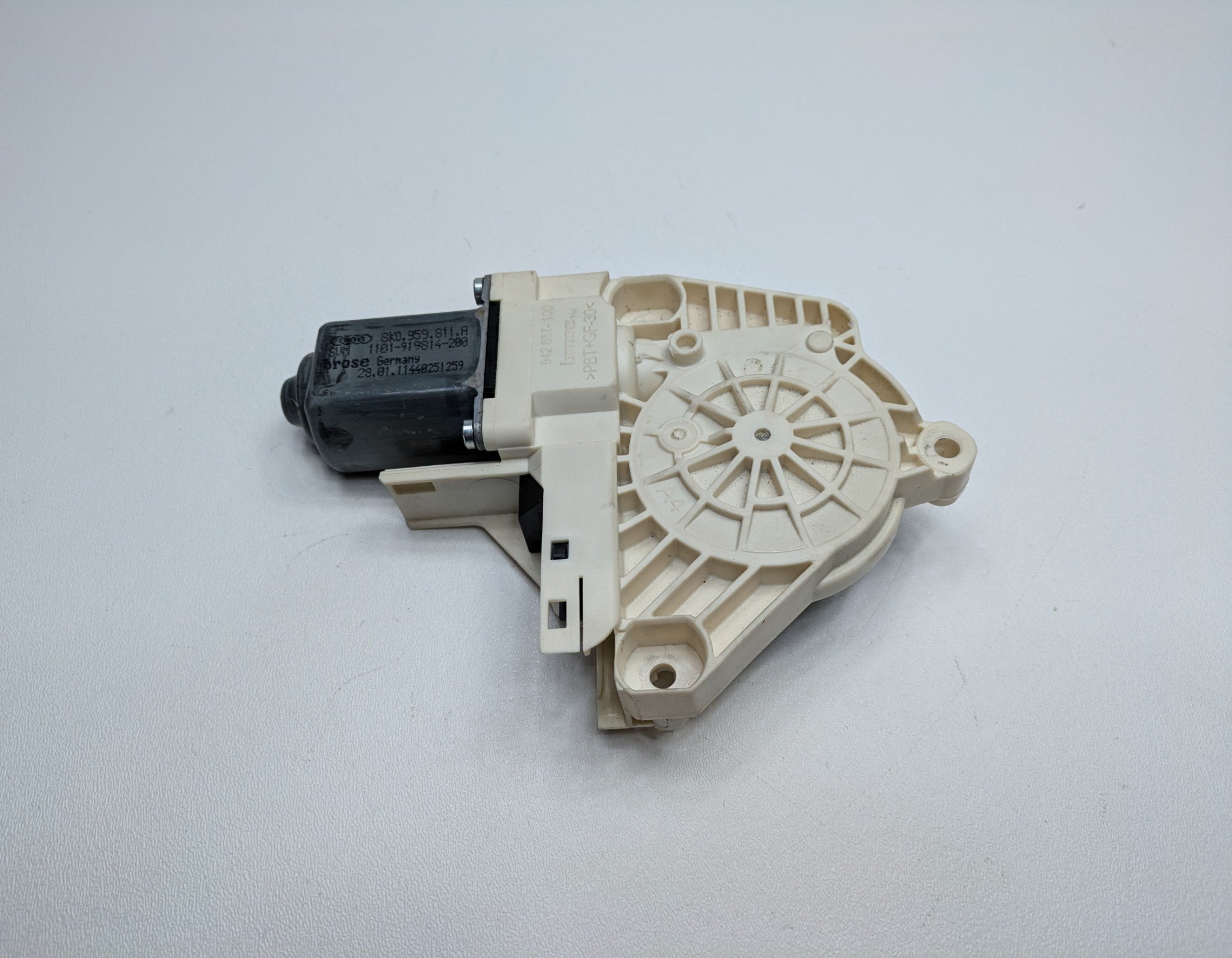 2008 - 2011 OEM AUDI A4 REAR LEFT DRIVER SIDE DOOR POWER WINDOW MOTOR