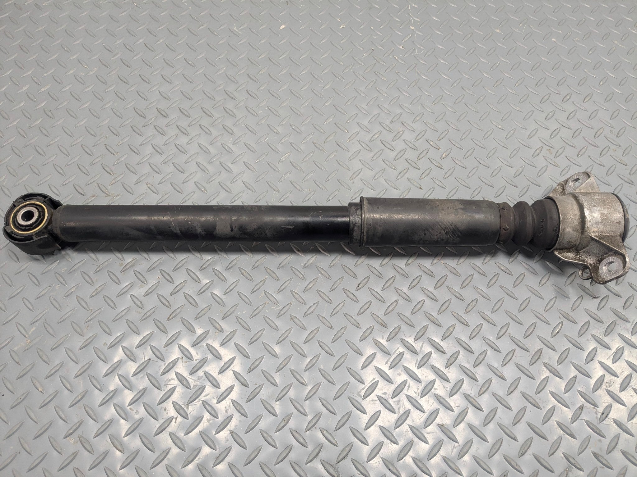 08 - 11 OEM AUDI A4 REAR RIGHT PASSENGER SIDE SUSPENSION SHOCK STRUT ASSEMBLY