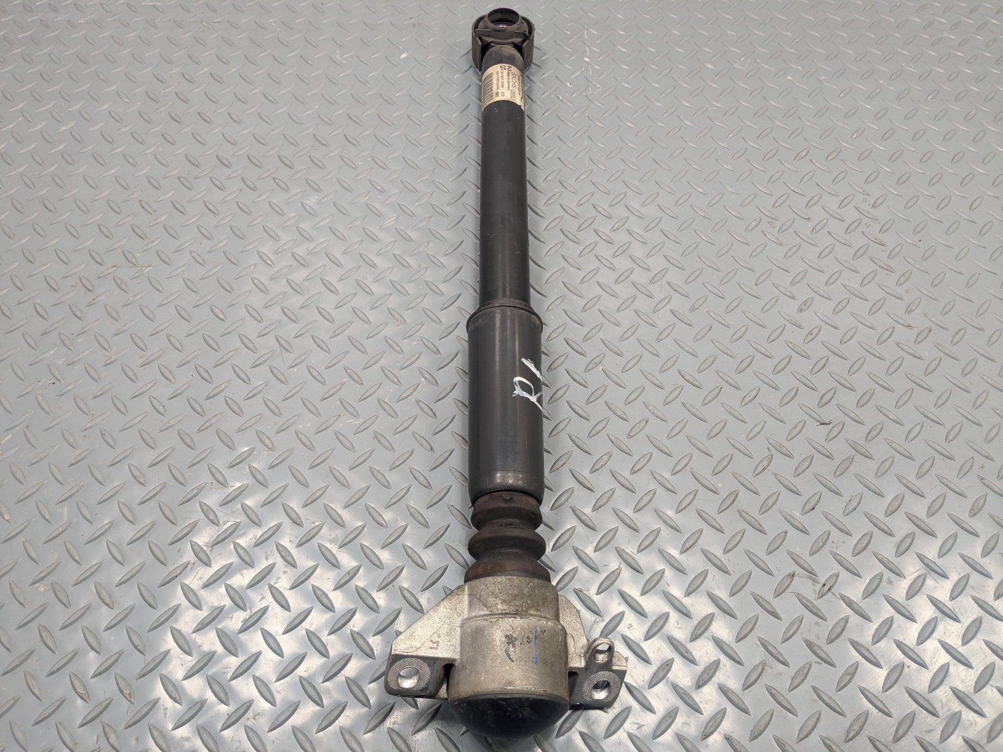 2008 - 2011 OEM AUDI A4 REAR LEFT DRIVER SIDE SUSPENSION SHOCK STRUT ASSEMBLY