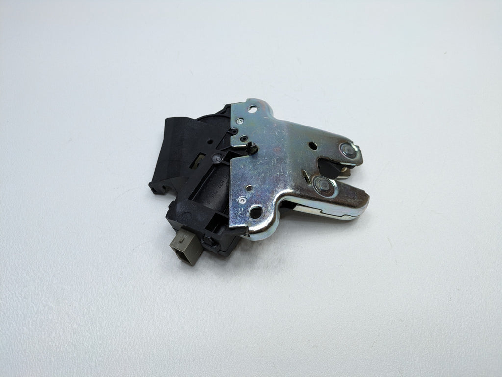 2008 - 2011 OEM AUDI A4 REAR TRUNK LID LATCH LOCK ACTUATOR
