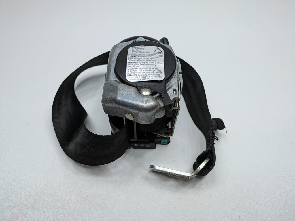 2008 - 2011 OEM AUDI A4 REAR RIGHT PASSENGER SIDE SEAT BELT RETRACTOR ASSEMBLY