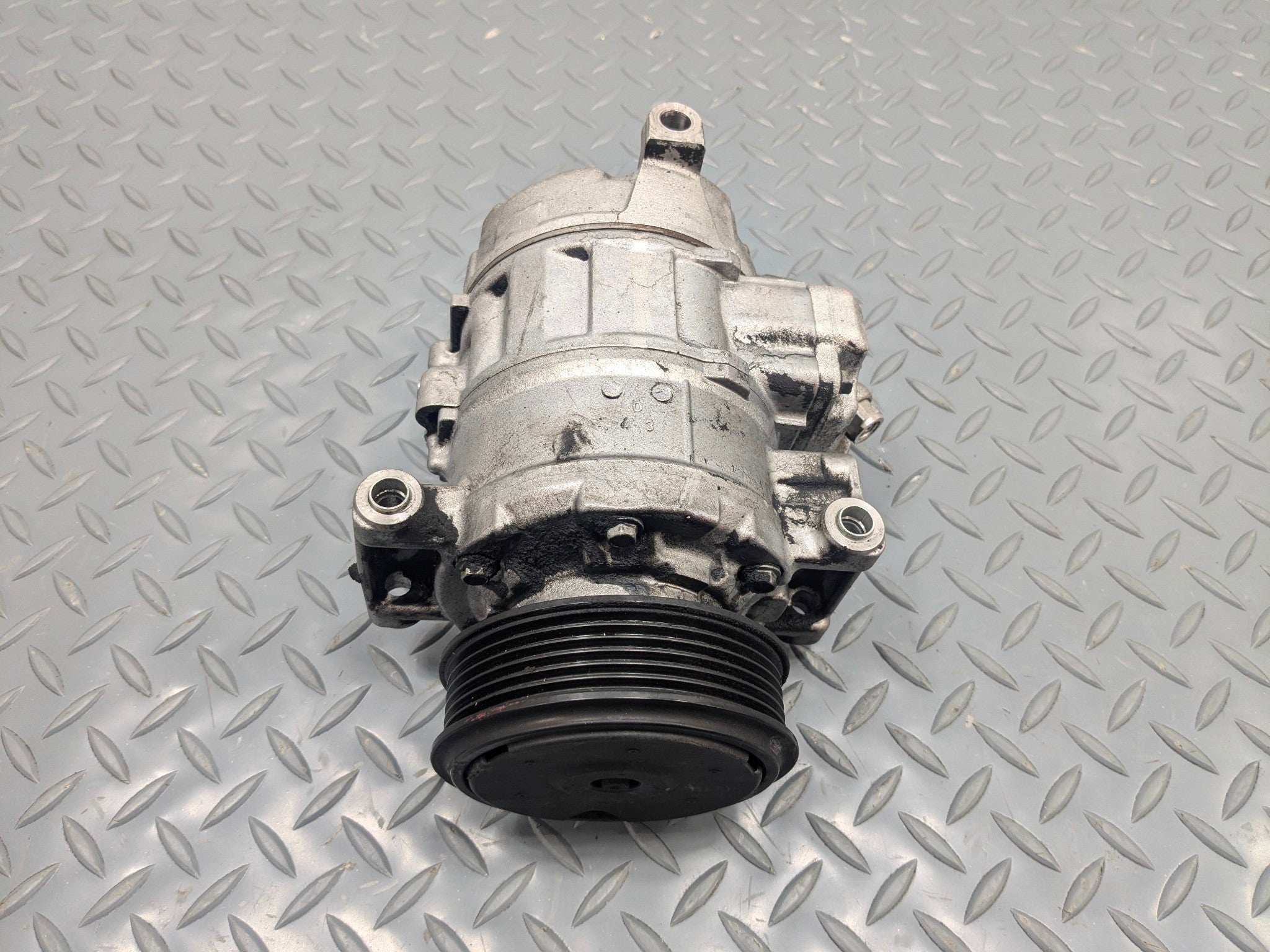 2008 - 2011 OEM AUDI A4 A/C AIR CONDITION COMPRESSOR PUMP MOTOR