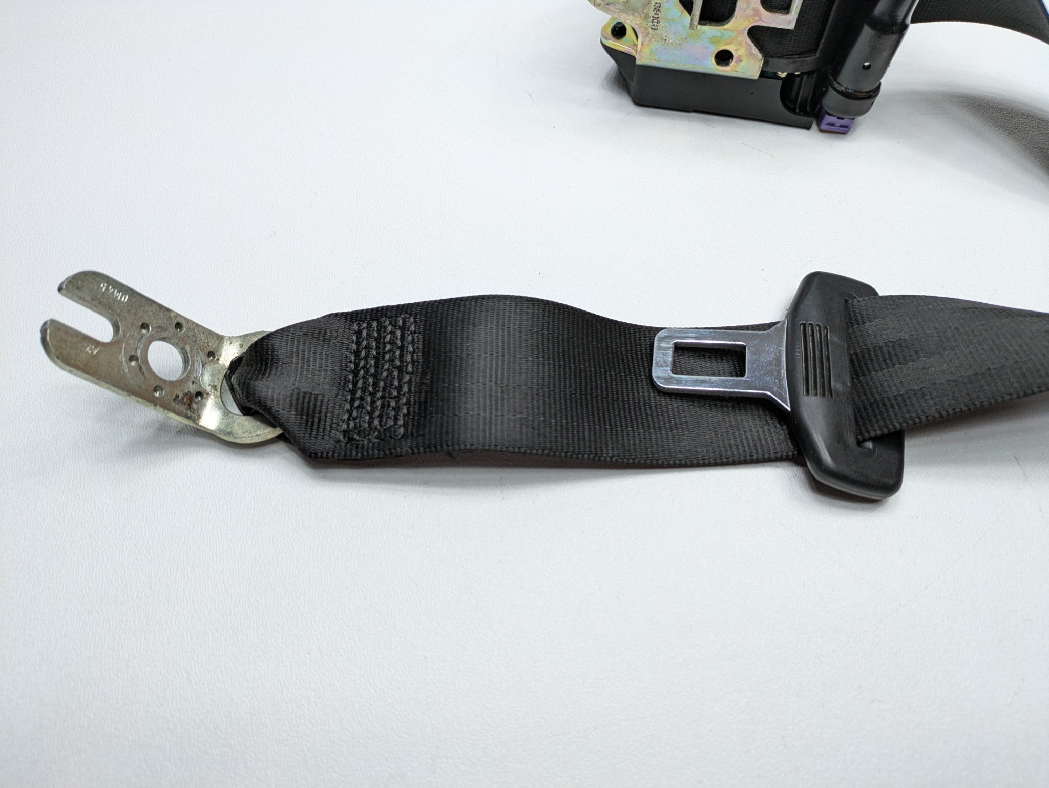 2008 - 2011 OEM AUDI A4 REAR LEFT DRIVER SIDE SEAT BELT RETRACTOR ASSEMBLY