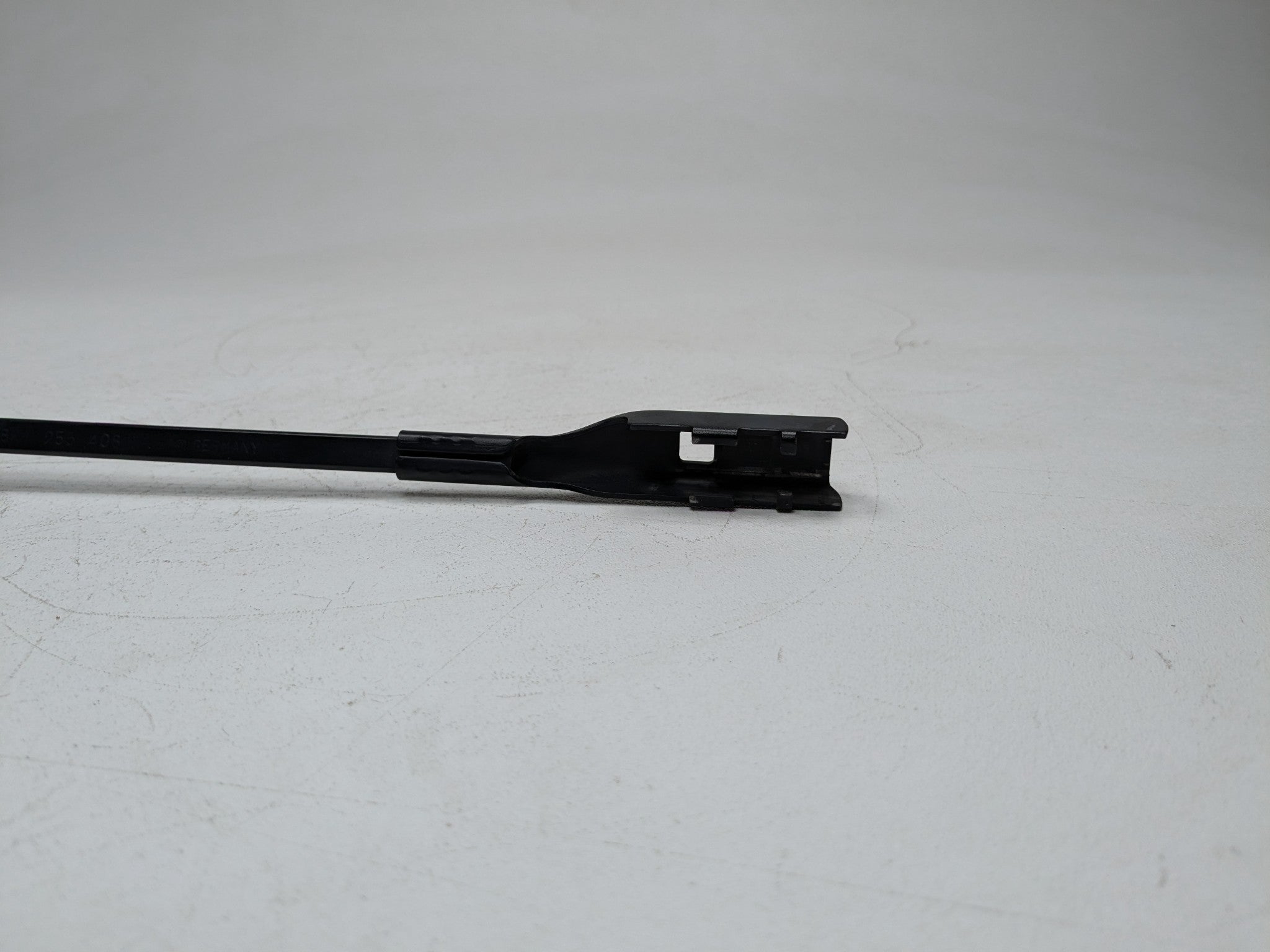 2008 - 2011 OEM AUDI A4 FRONT RIGHT PASSENGER SIDE WINDSHIELD WIPER ARM