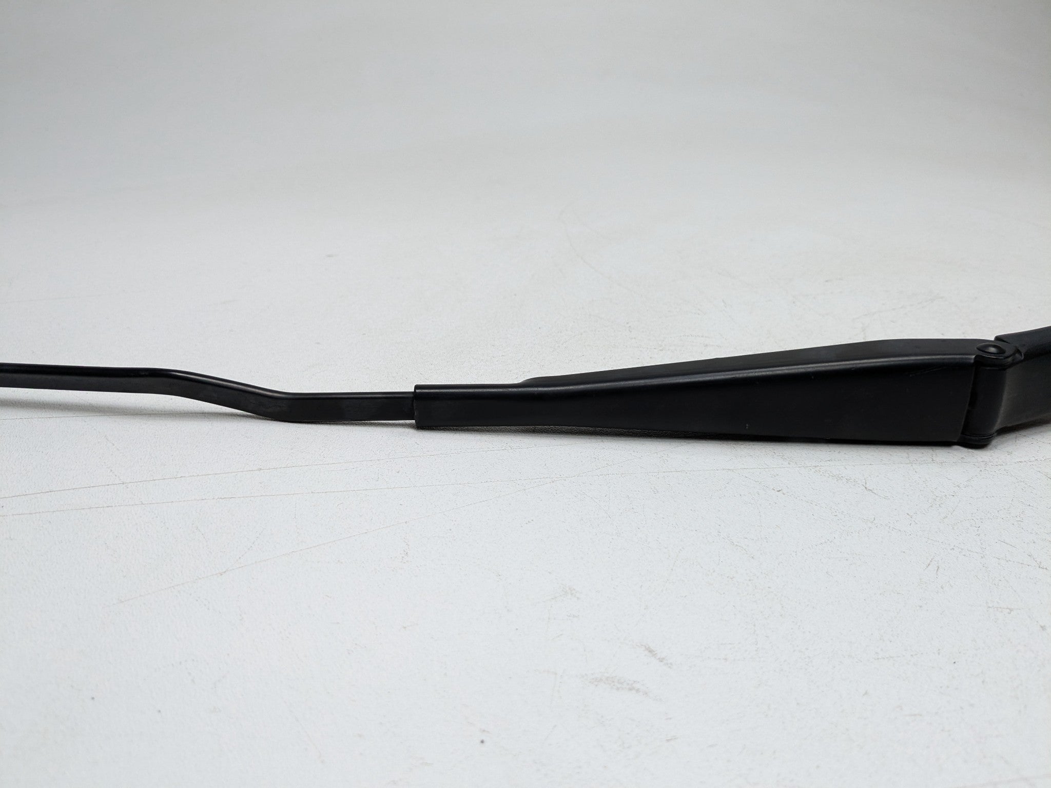 2008 - 2011 OEM AUDI A4 FRONT RIGHT PASSENGER SIDE WINDSHIELD WIPER ARM