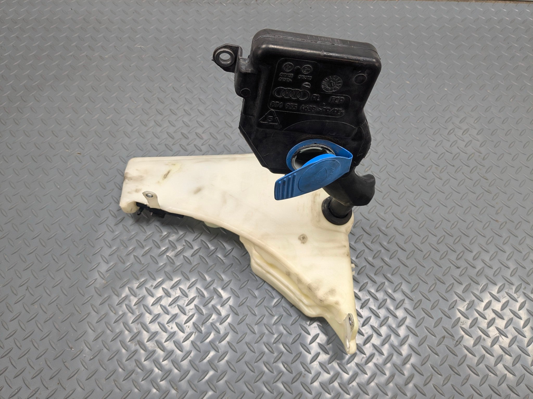 2008 - 2011 OEM AUDI A4 WINDSHIELD WASHER BOTTLE RESERVOIR TANK