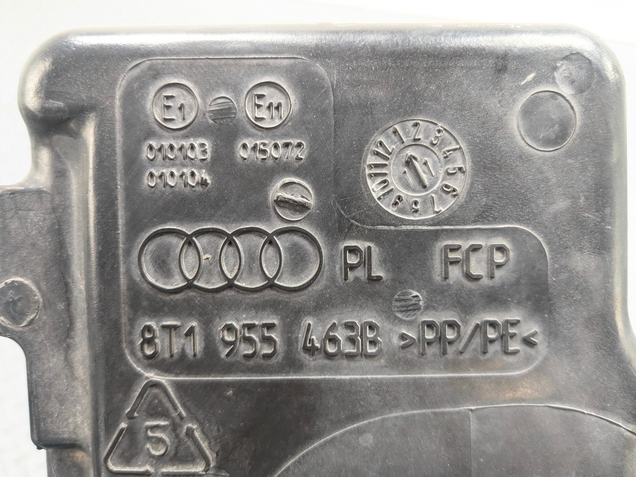 2008 - 2011 OEM AUDI A4 WINDSHIELD WASHER BOTTLE RESERVOIR TANK