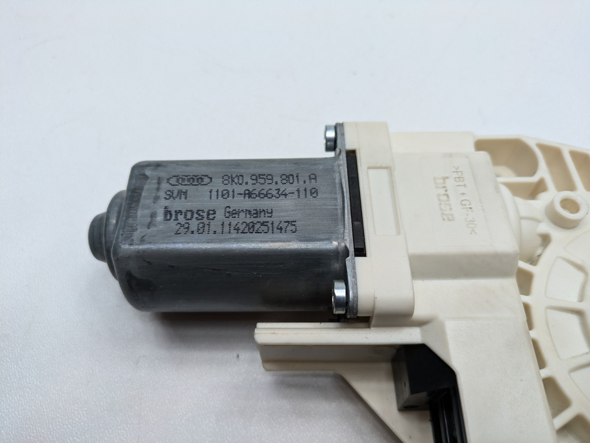 2008 - 2011 OEM AUDI A4 FRONT LEFT DRIVER SIDE DOOR POWER WINDOW MOTOR