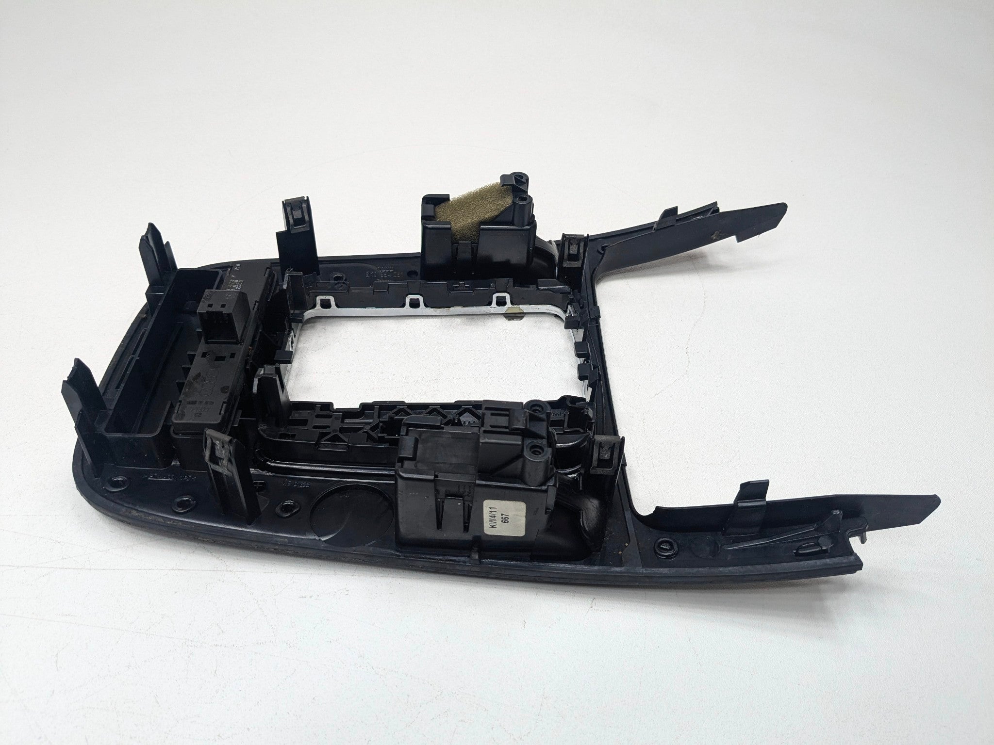 2008 - 2011 OEM AUDI A4 FRONT INTERIOR LOWER CENTRE CONSOLE GEAR SURROUND