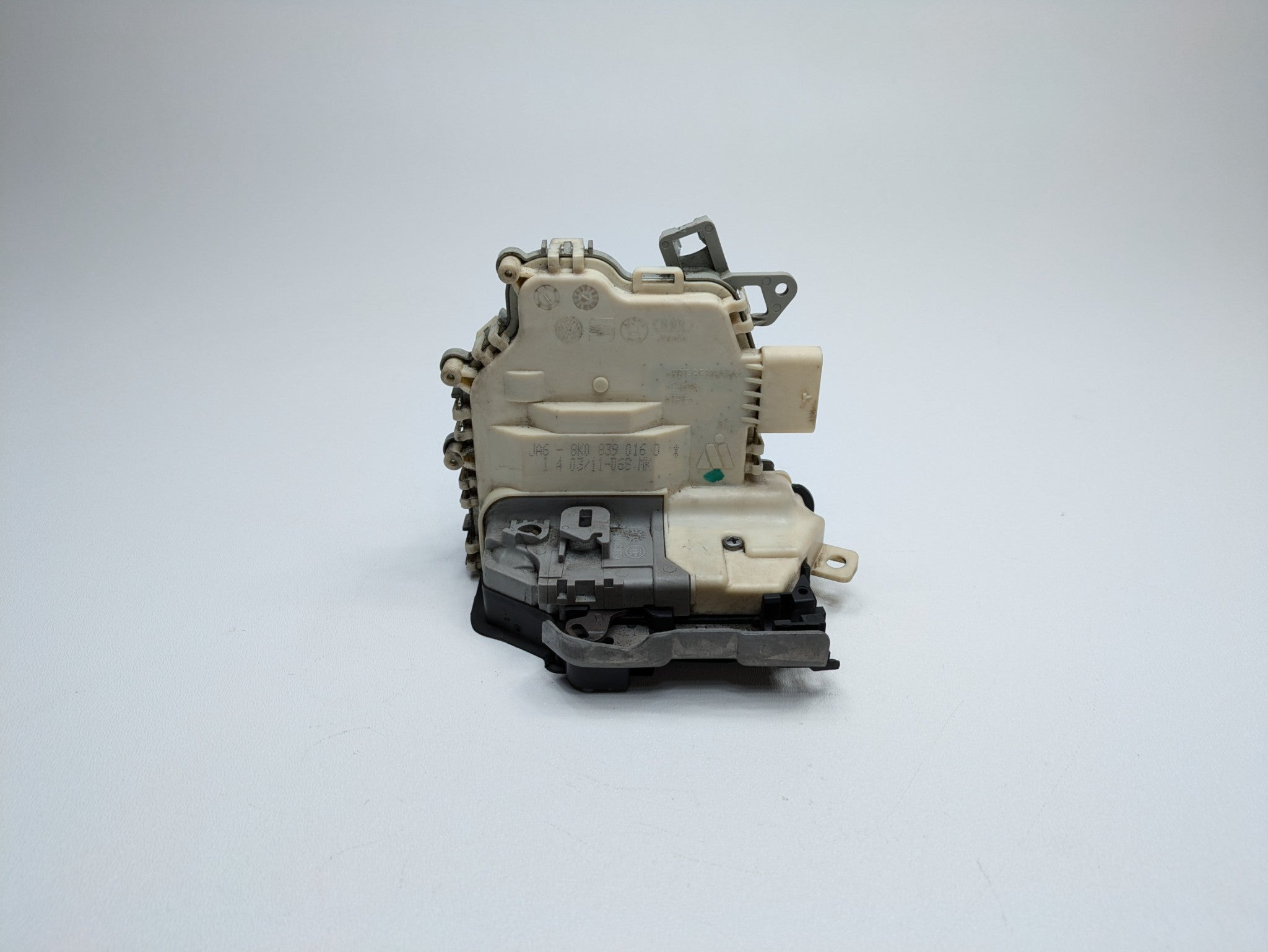 2008 - 2011 OEM AUDI A4 REAR RIGHT PASSANGER SIDE DOOR LATCH LOCK ACTUATOR