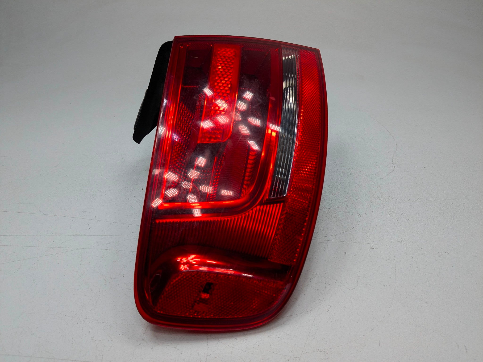 2008 - 2011 OEM AUDI A4 PASSENGER REAR LEFT SIDE OUTER TAIL LIGHT
