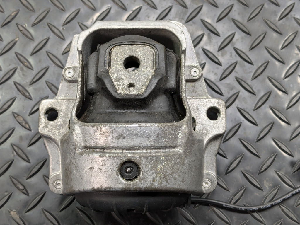 2008 - 2011 OEM AUDI A4 CAEB ENGINE MOTOR MOUNT
