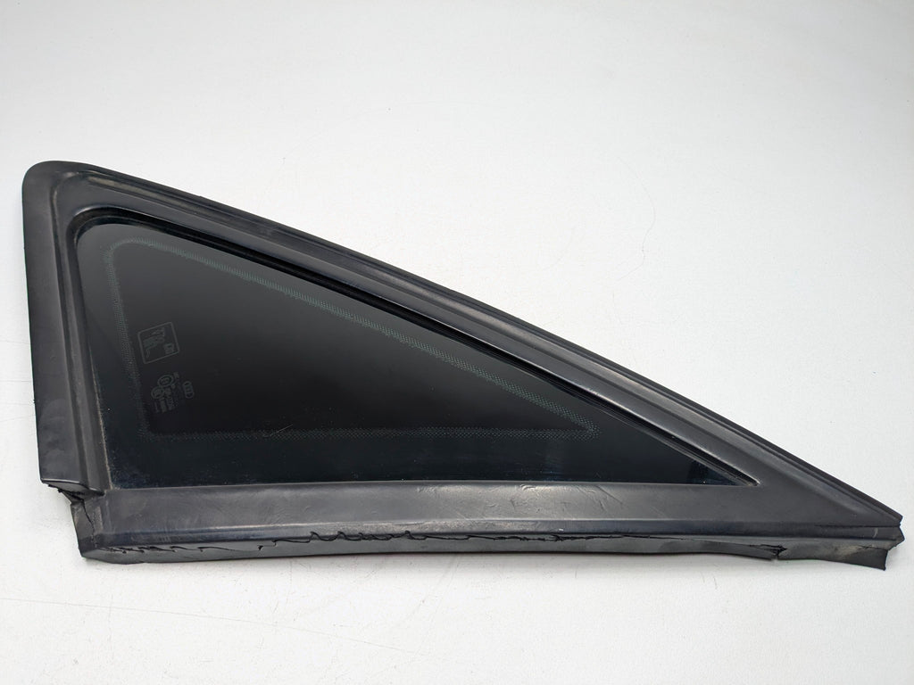 2008 - 2011 OEM AUDI A4 REAR RIGHT PASSENGER SIDE DOOR VENT WINDOW GLASS
