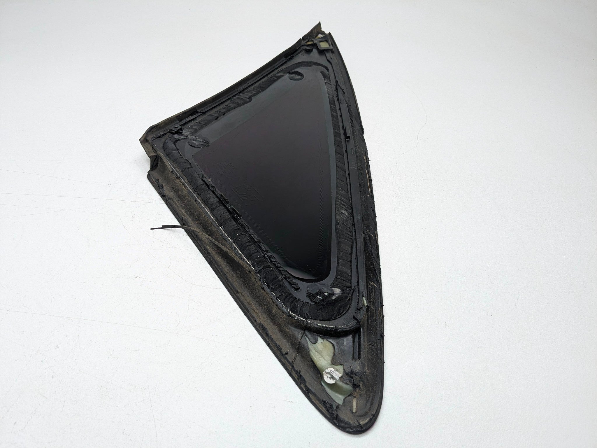 2008 - 2011 OEM AUDI A4 REAR RIGHT PASSENGER SIDE DOOR VENT WINDOW GLASS