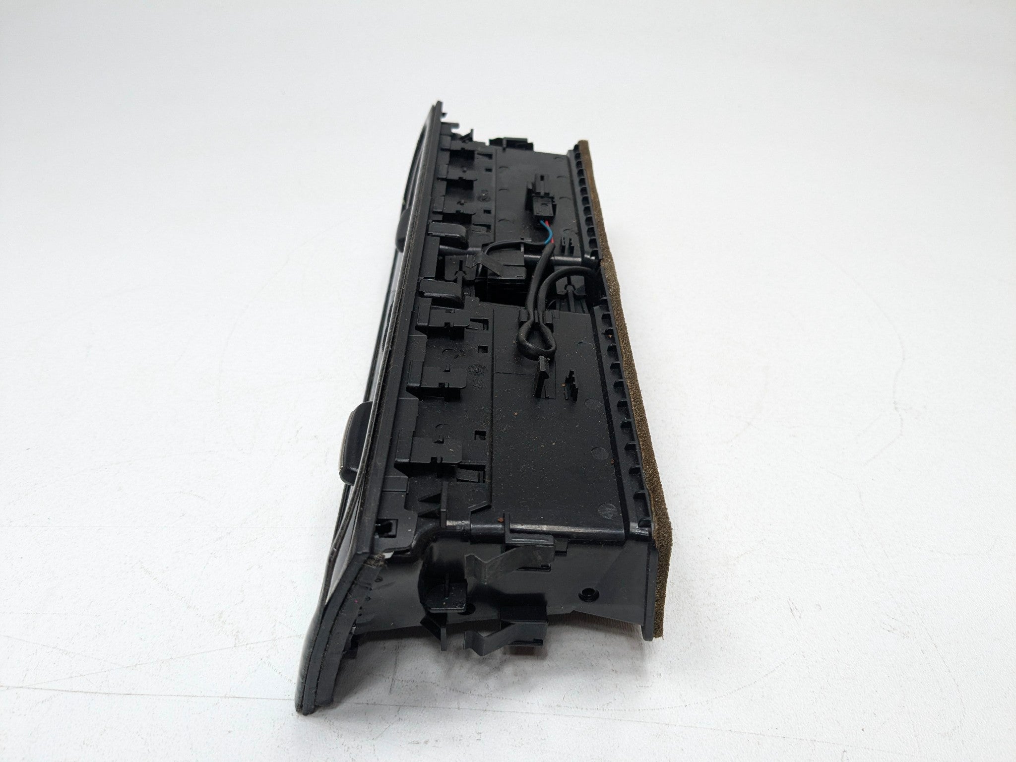 2008 - 2011 OEM AUDI A4 FRONT CENTER AC CONDITIONING BLOWER HEATER AIR VENT