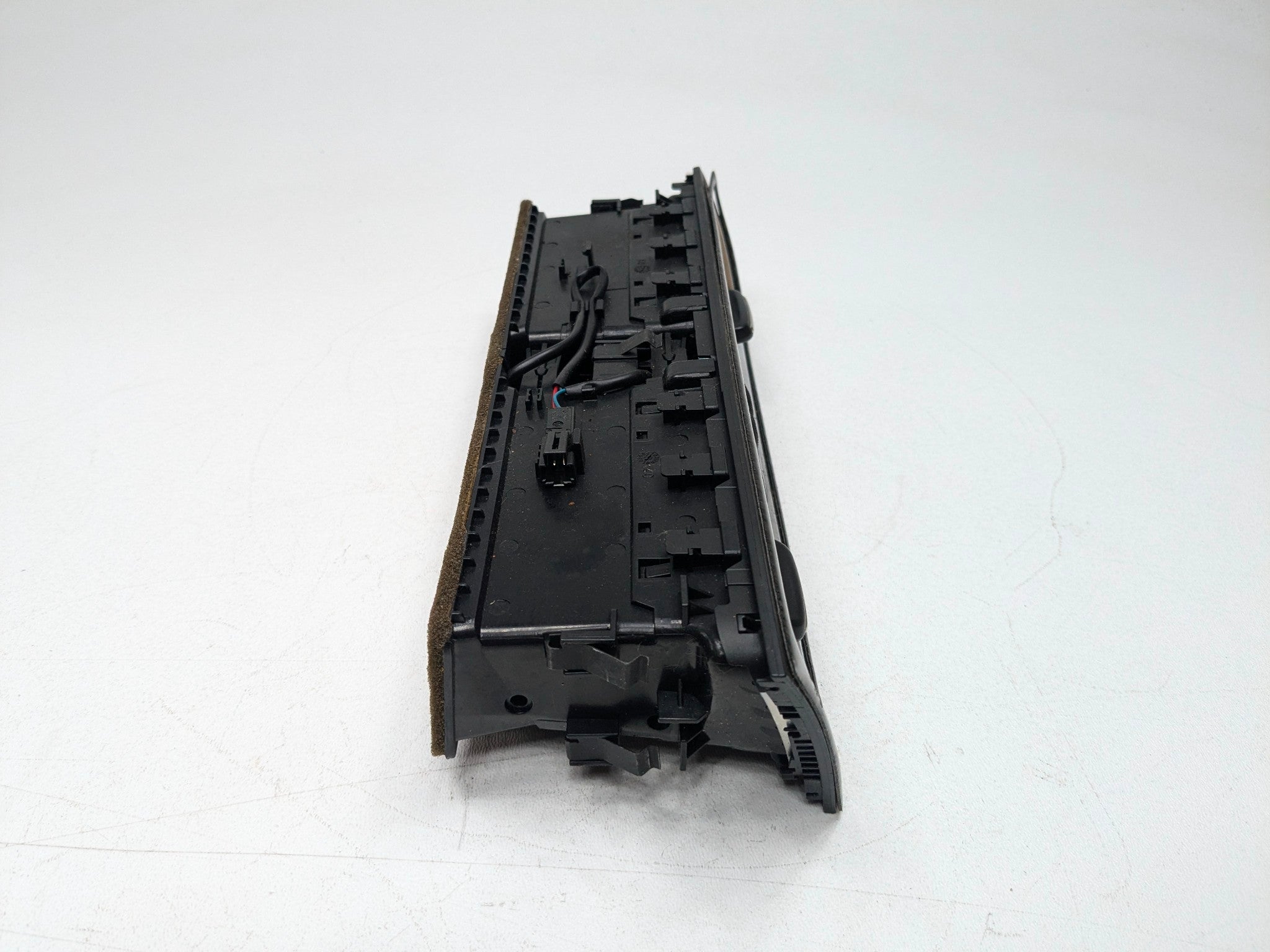 2008 - 2011 OEM AUDI A4 FRONT CENTER AC CONDITIONING BLOWER HEATER AIR VENT