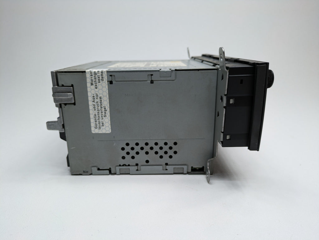 2008 - 2011 OEM AUDI A4 AM FM RADIO CD PLAYER MULTIMEDIA RECEIVER UNIT