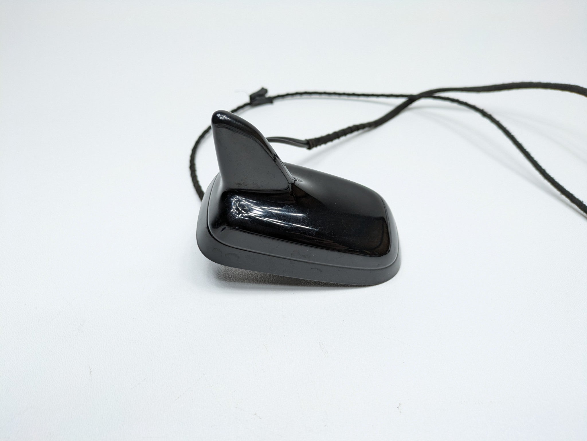 2008 - 2011 OEM AUDI A4 SHARK FIN ROOF MOUNTED ANTENNA BLACK