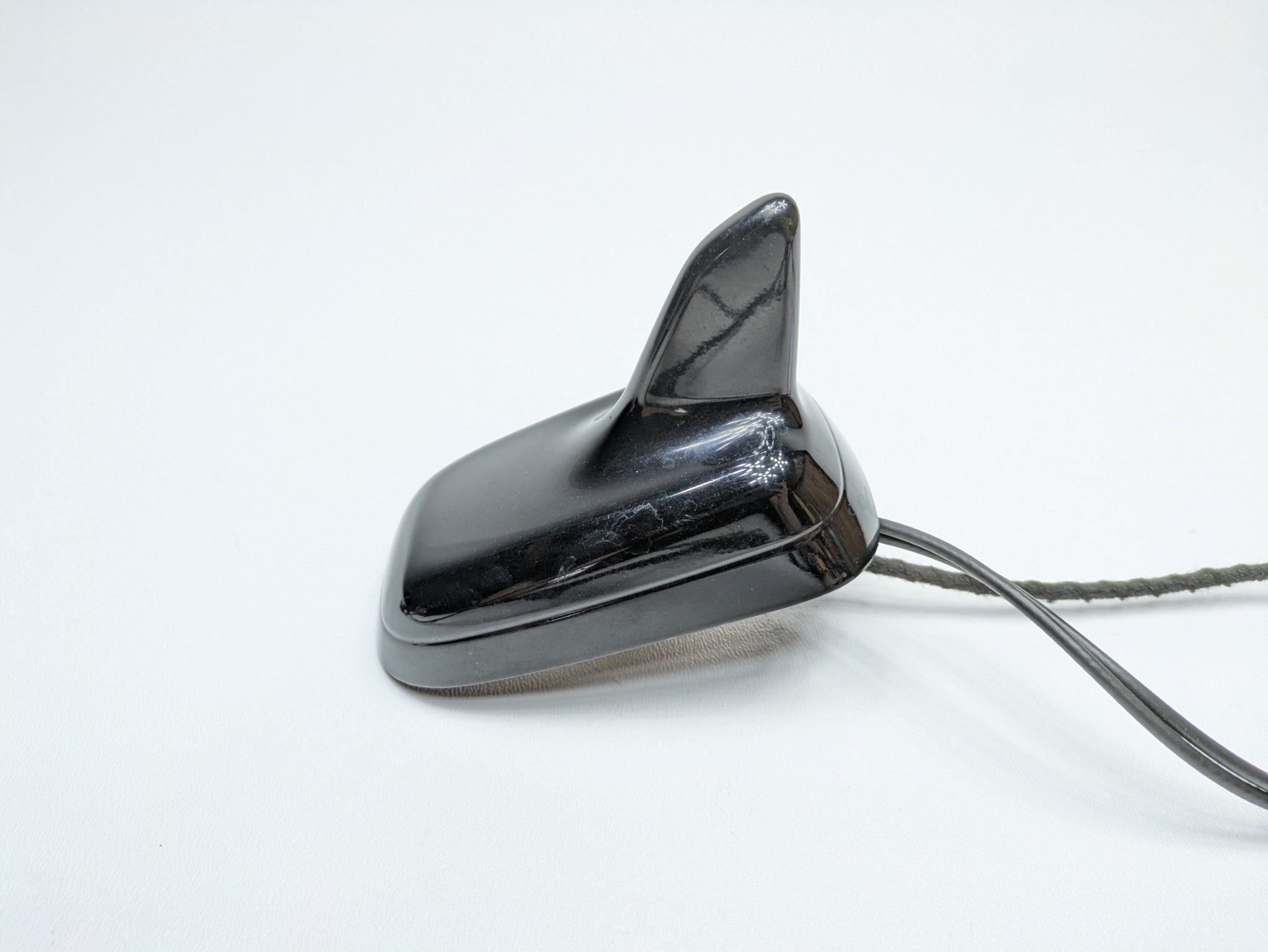 2008 - 2011 OEM AUDI A4 SHARK FIN ROOF MOUNTED ANTENNA BLACK