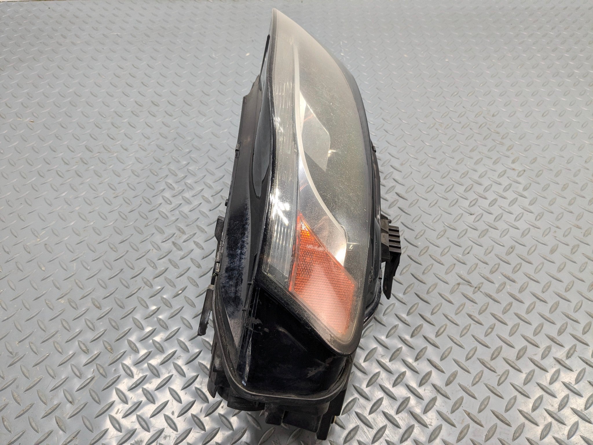 2008 - 2011 OEM AUDI A4 FRONT LEFT DRIVER SIDE HEADLAMP ASSEMBLY