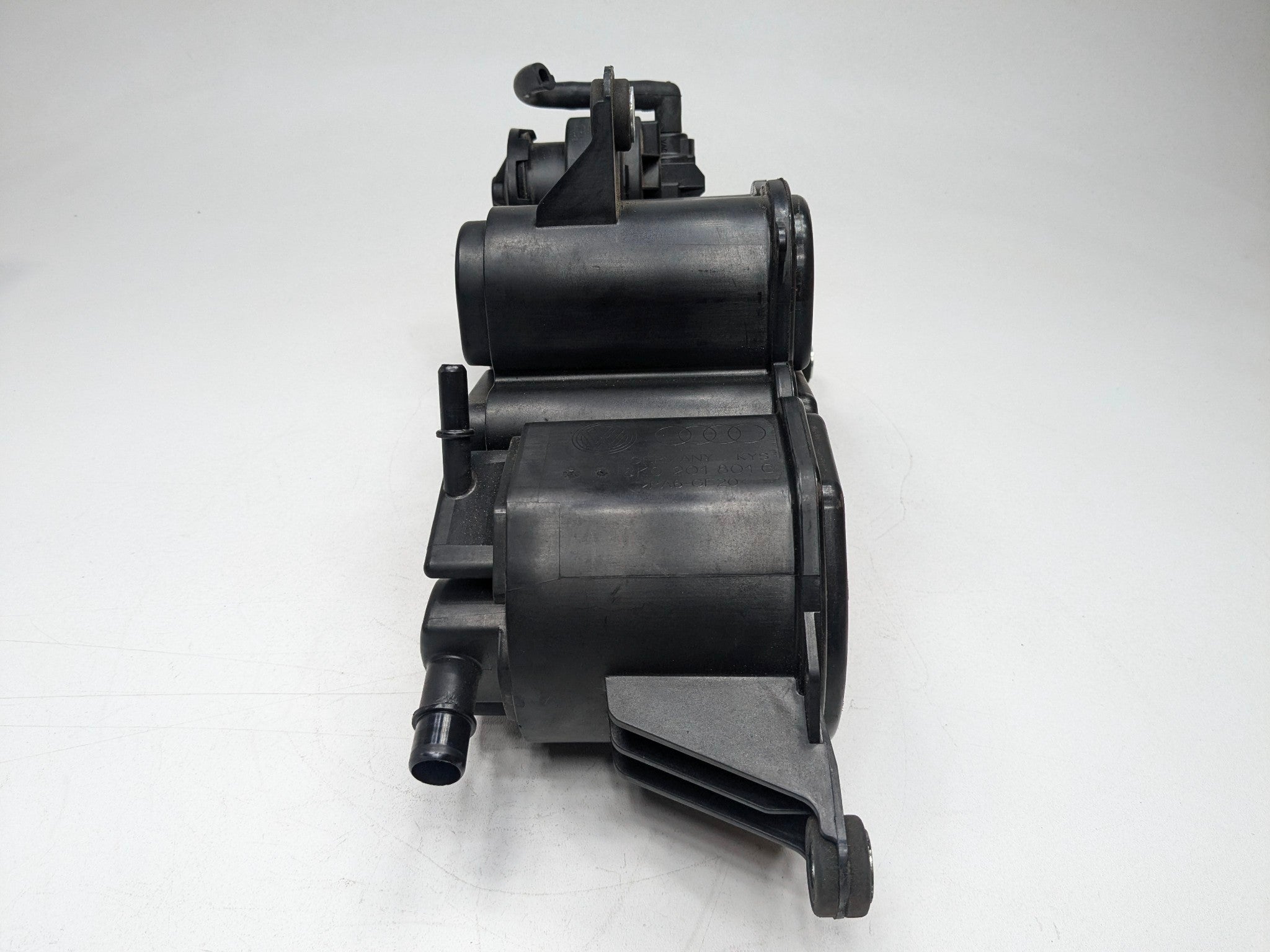 2008 - 2011 OEM AUDI A4 FUEL VAPOR EVAPORATOR CANISTER