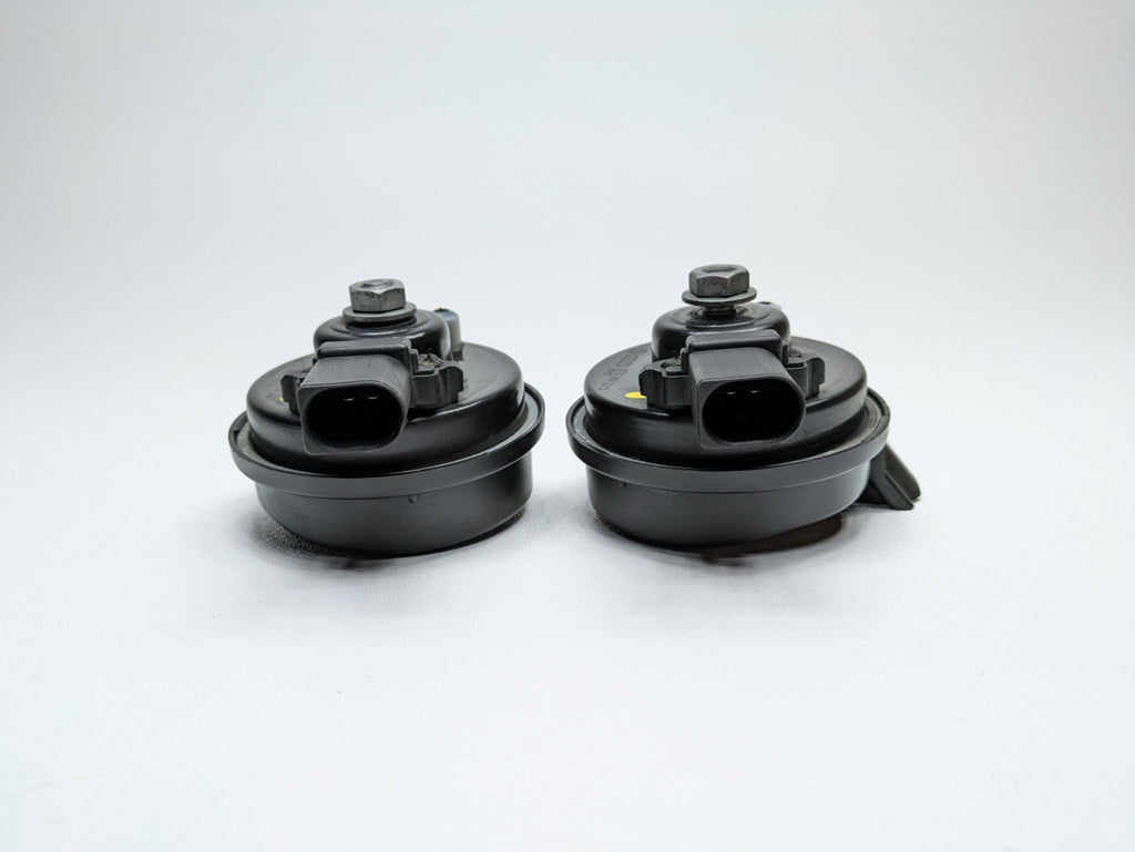 2008 - 2011 OEM AUDI A4 LEFT AND RIGHT HIGH AND LOW TONE HORN SET