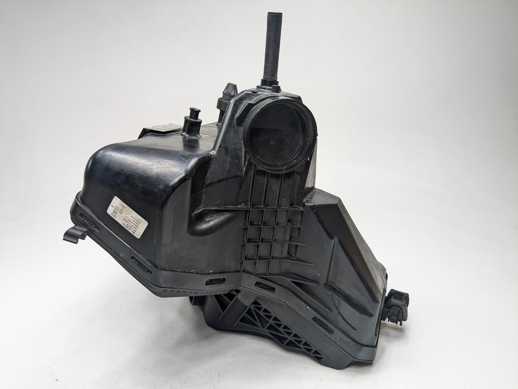 2008 - 2011 OEM AUDI A4 ENGINE AIR INTAKE CLEANER FILTER BOX HOUSING GENUINE