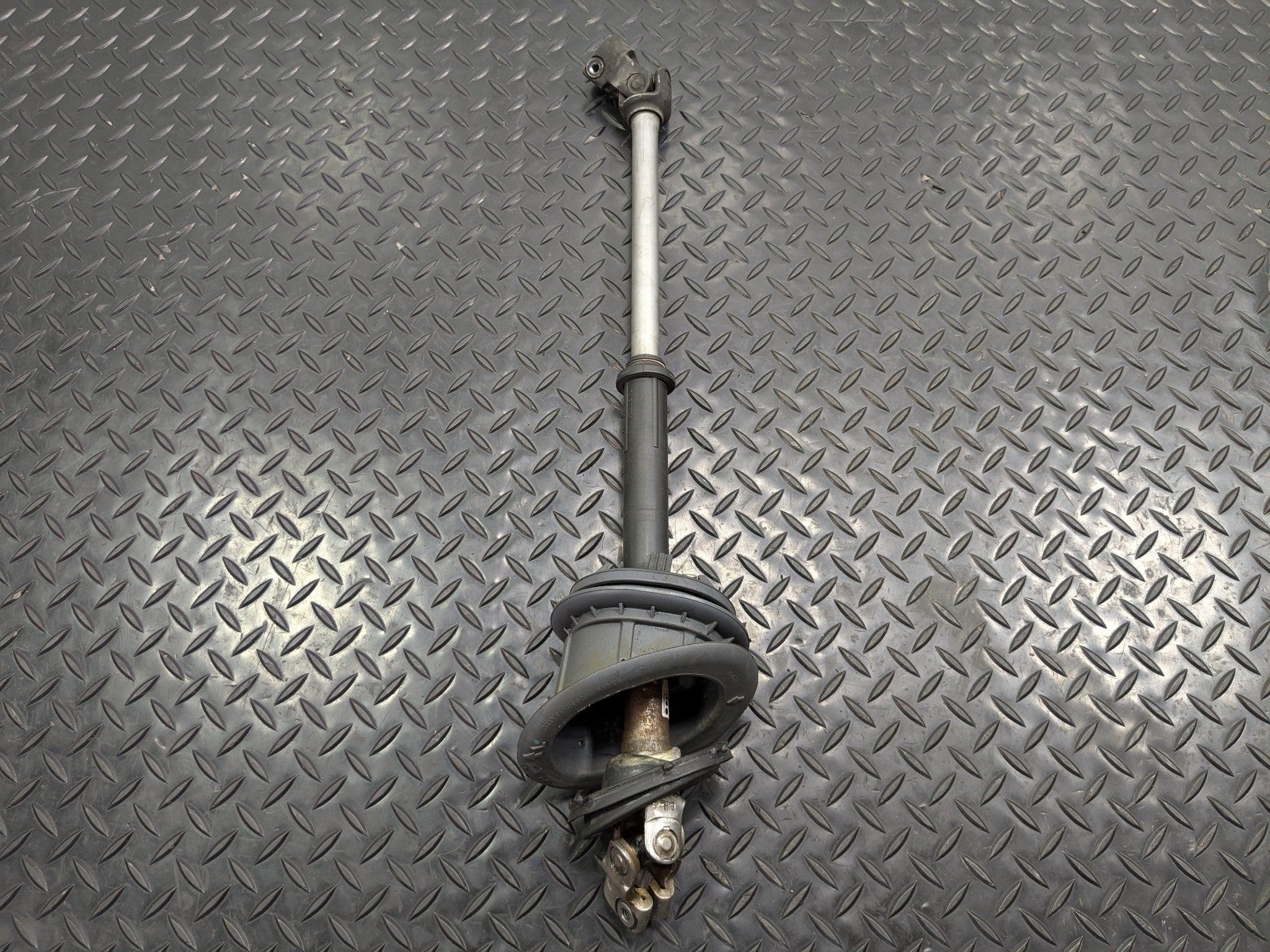 2008 - 2011 OEM AUDI A4 STEERING INTERMEDIATE COLUMN SHAFT