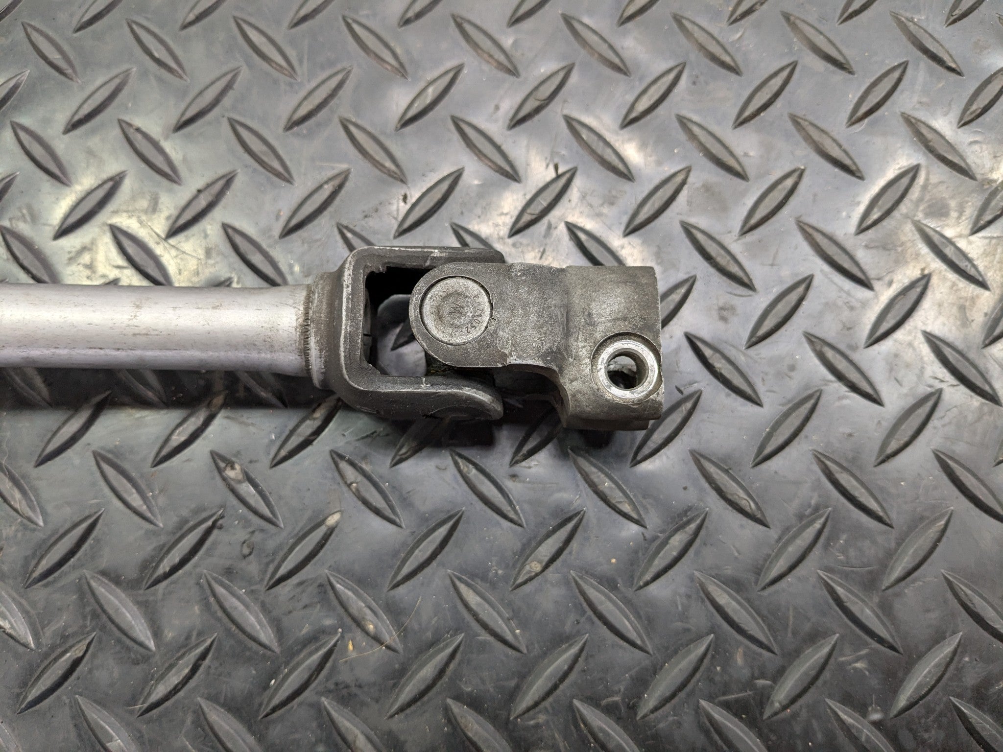 2008 - 2011 OEM AUDI A4 STEERING INTERMEDIATE COLUMN SHAFT